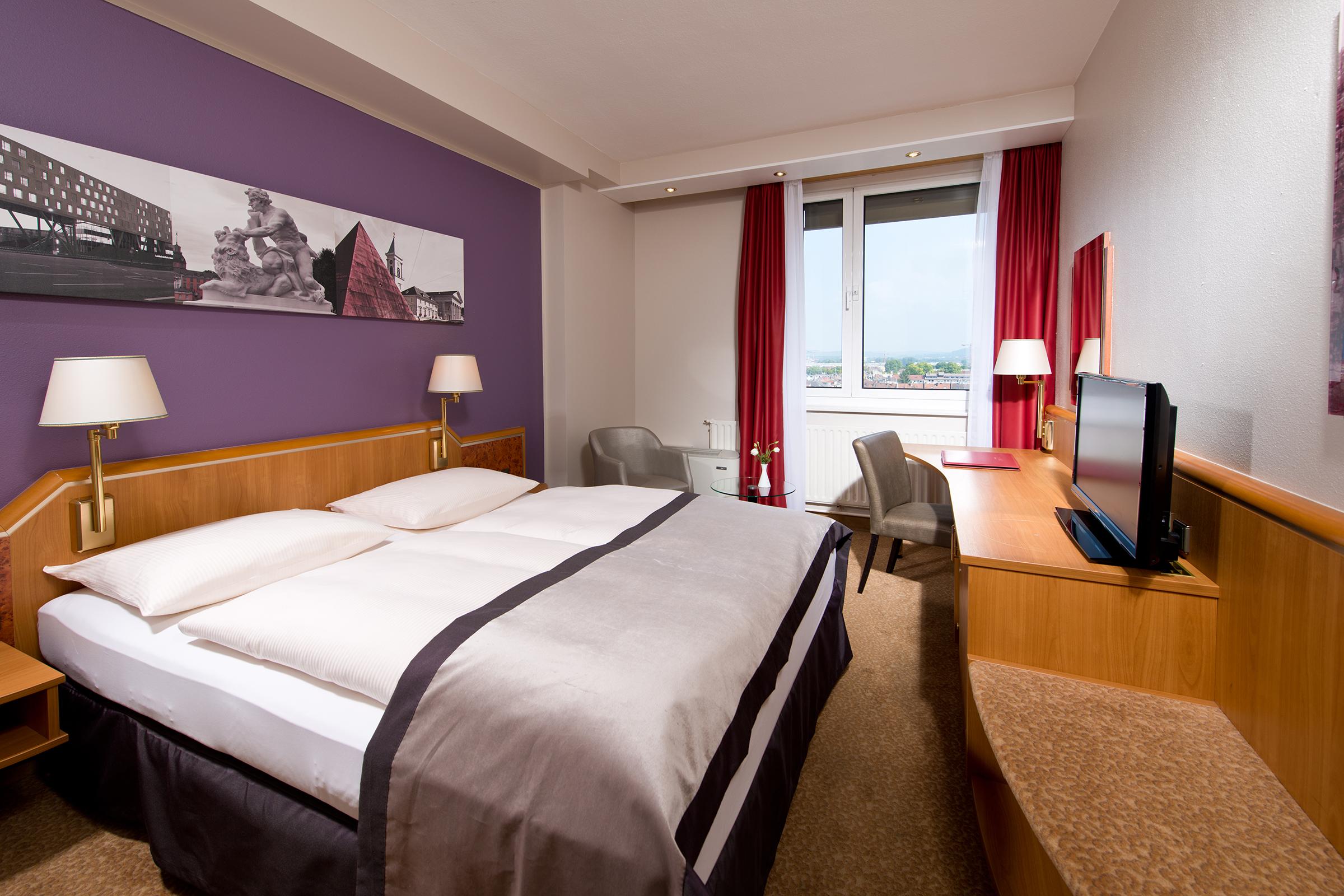 Double or Twin Standard