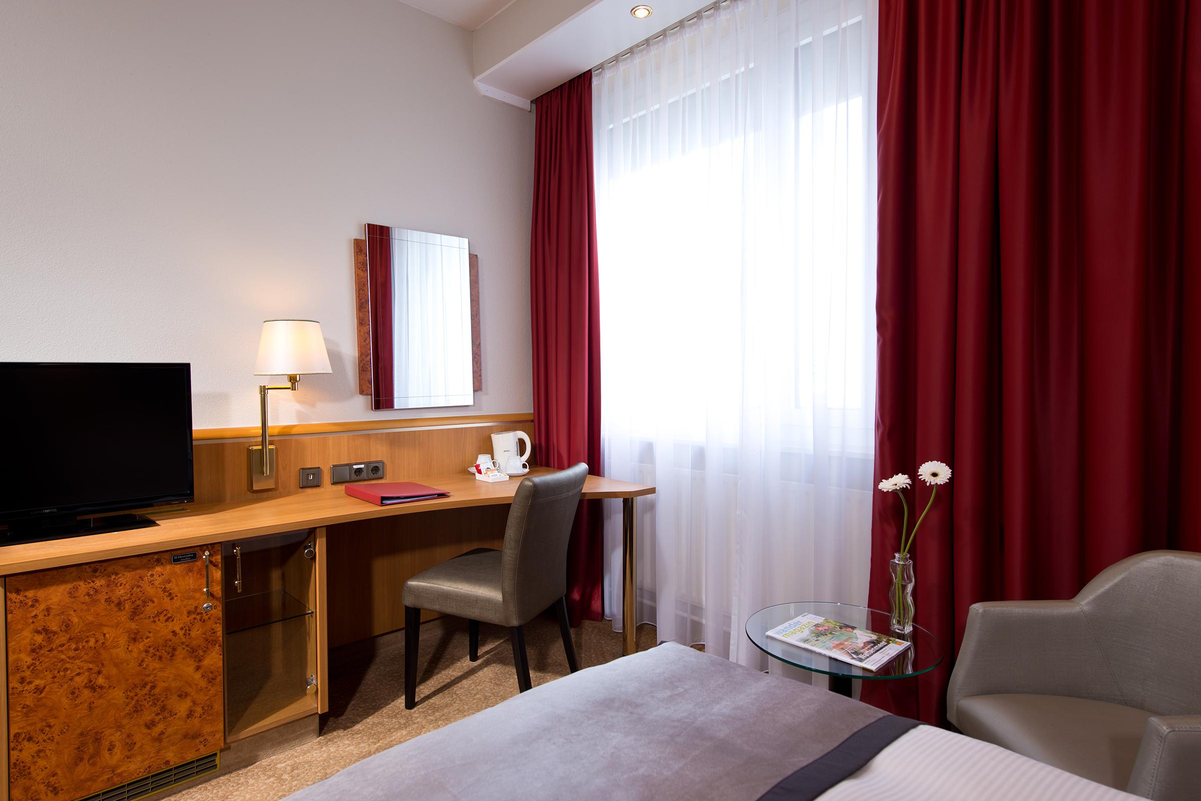 Double or Twin Standard