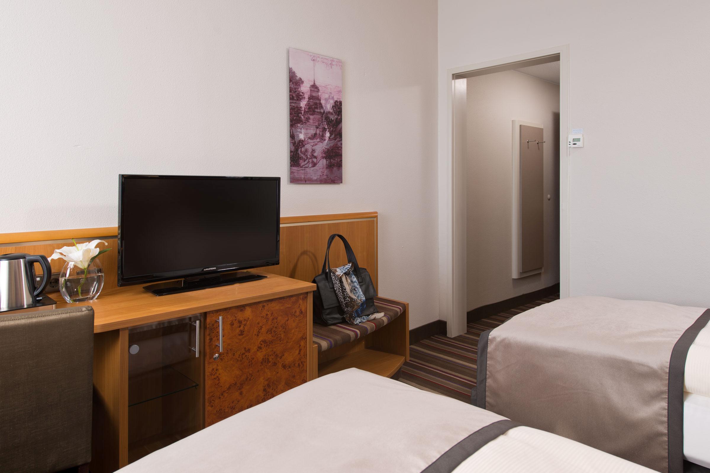 Double or Twin Standard