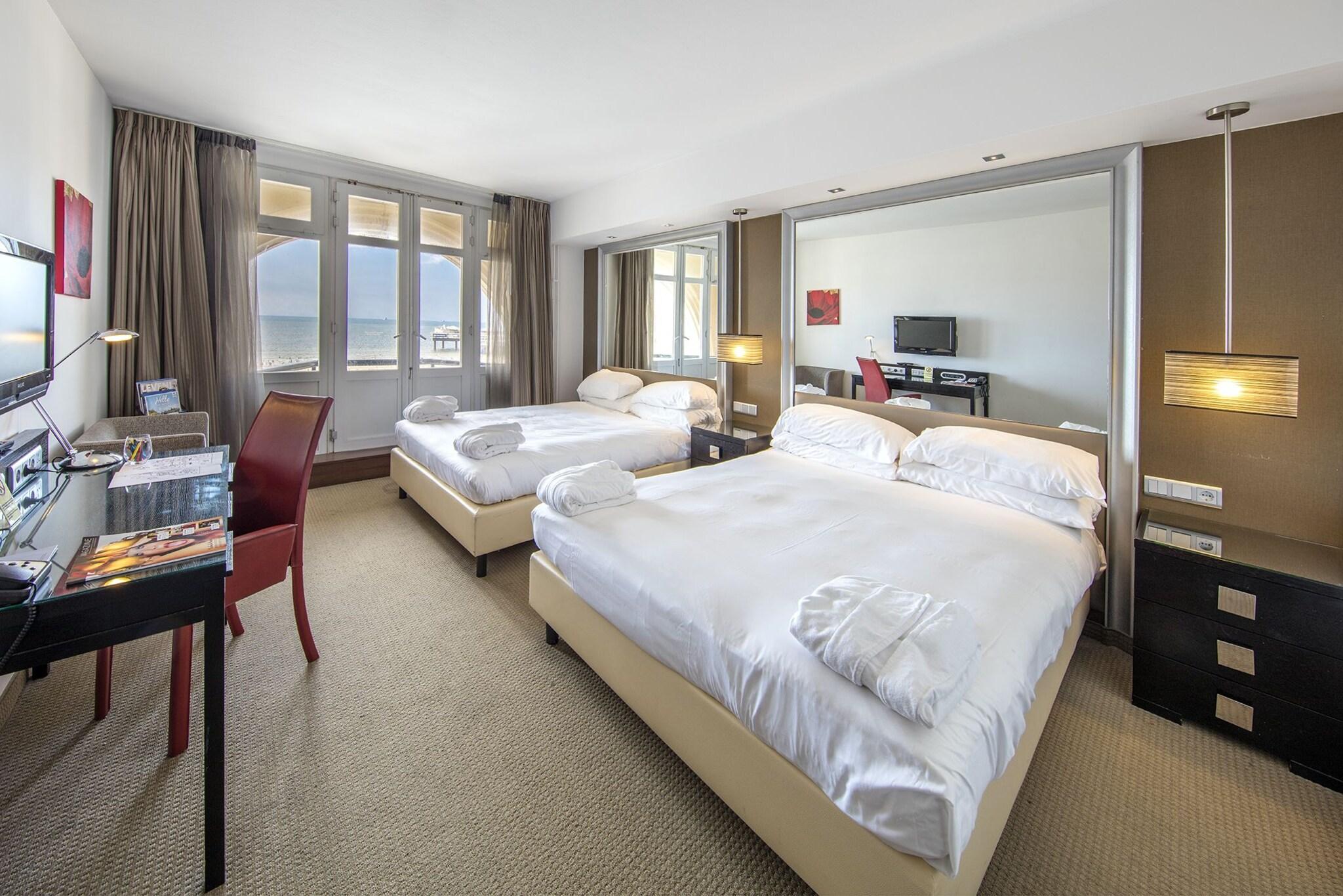 Family Room Two Queen Beds