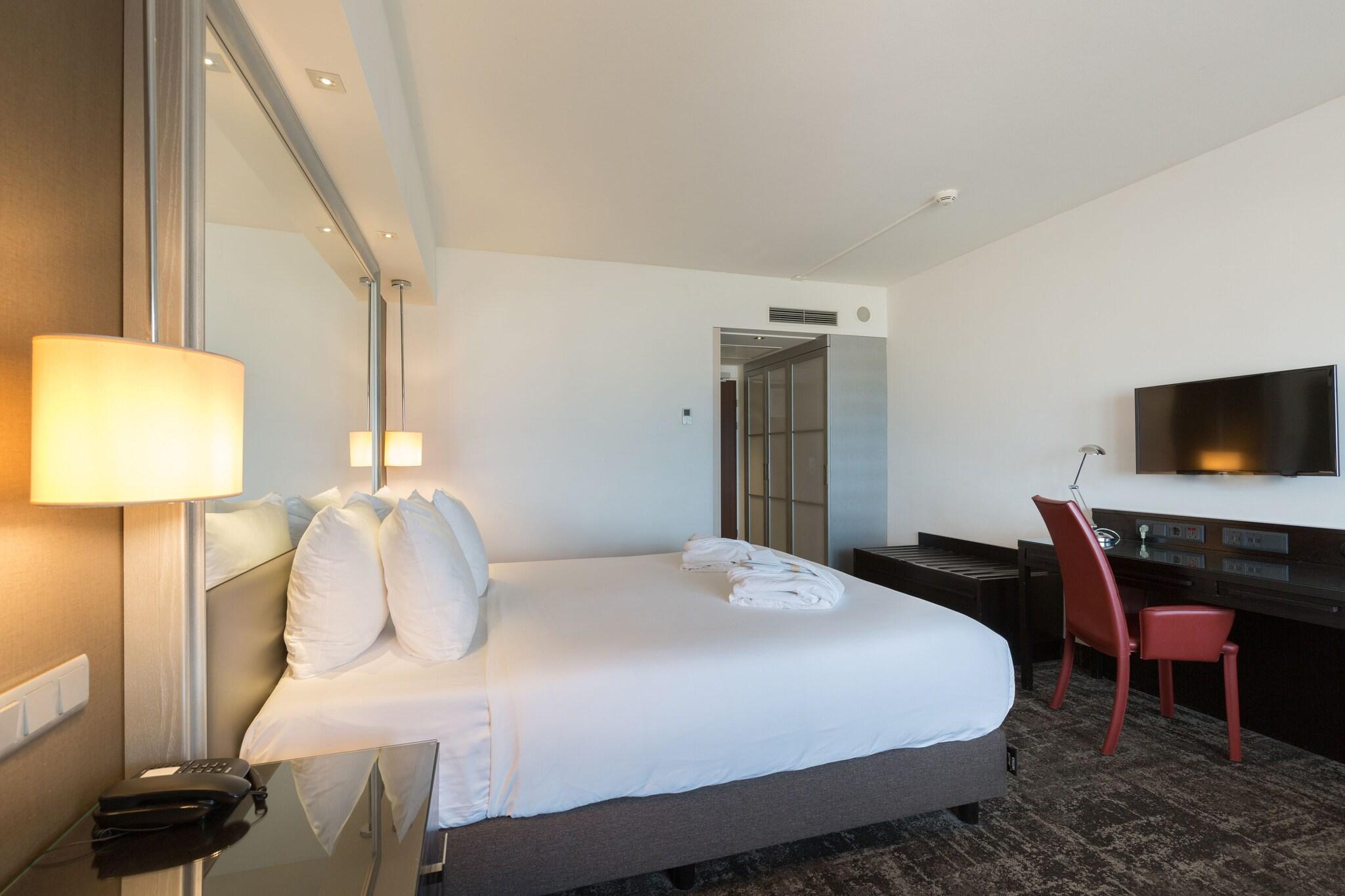 Double Superior King Bed