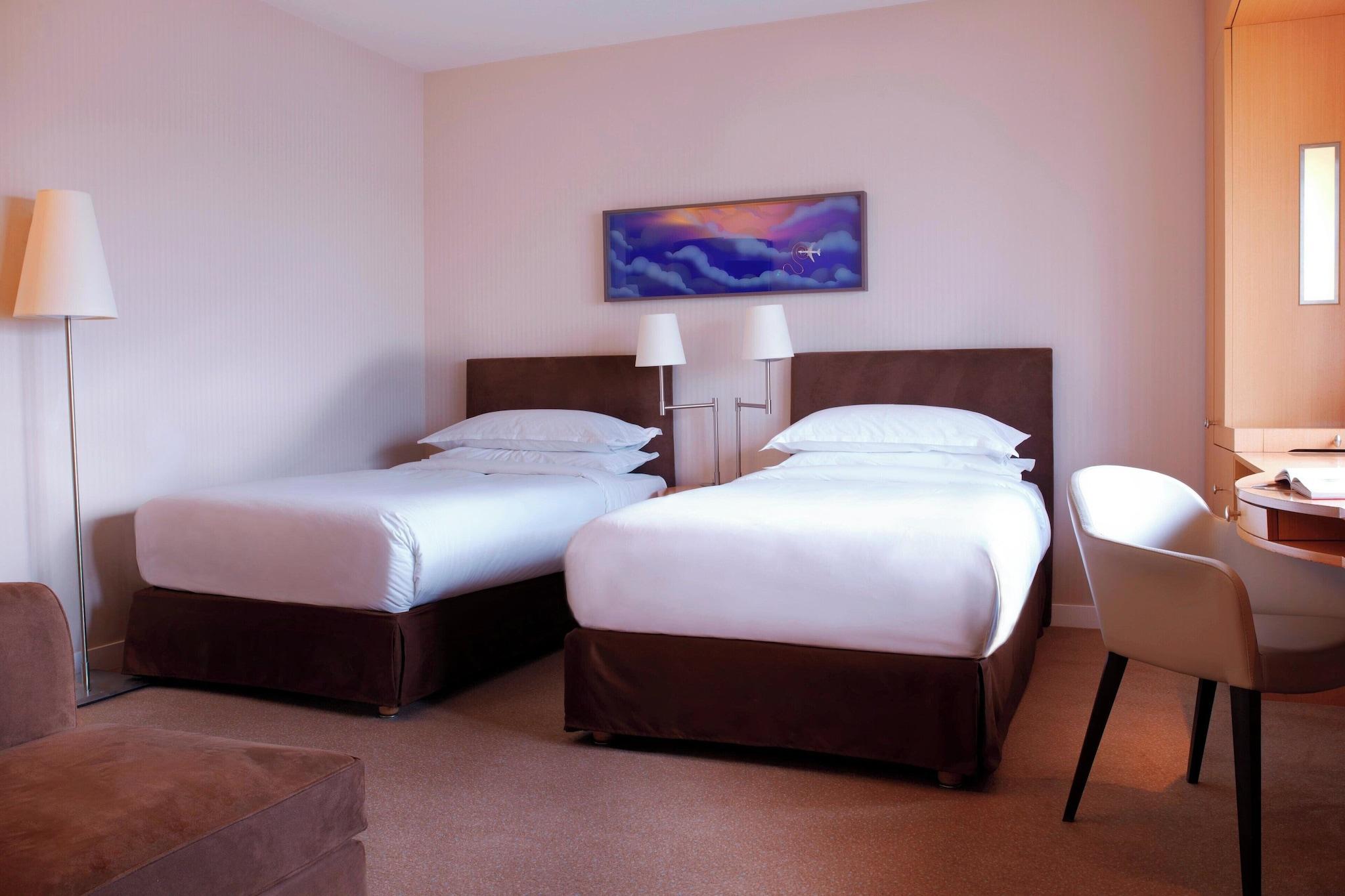 Twin Deluxe Two Beds