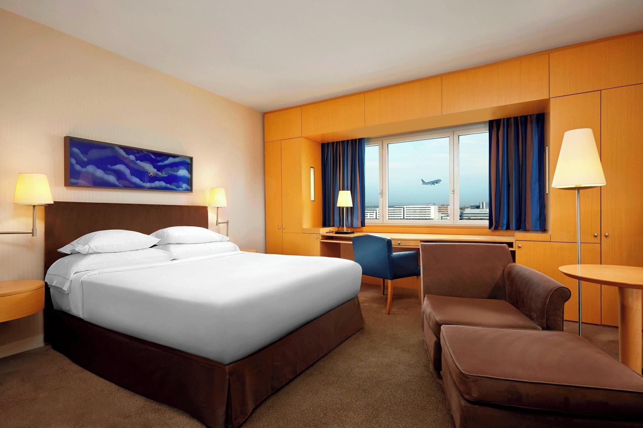 Double Deluxe King Bed