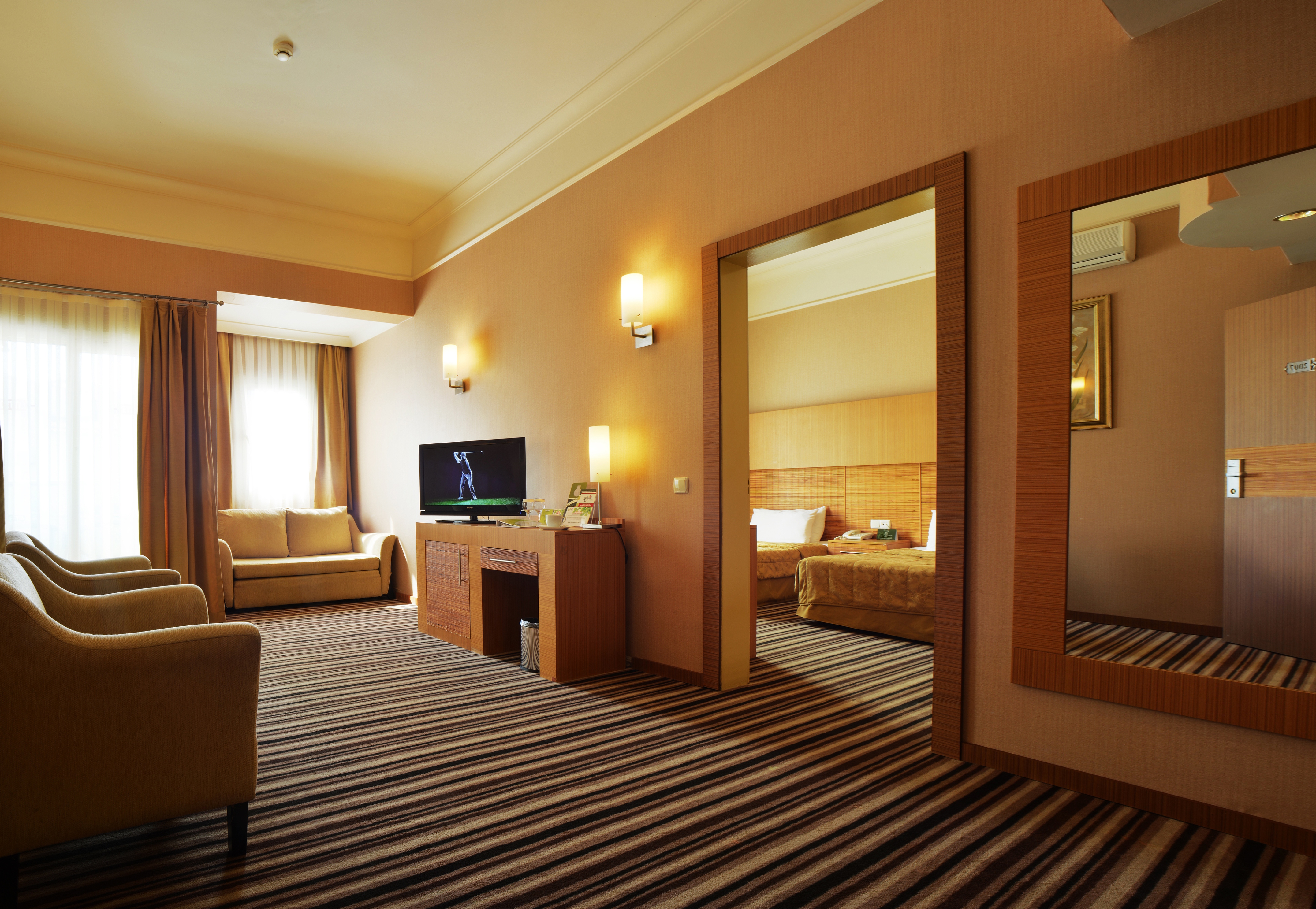 Family Room Connecting Room