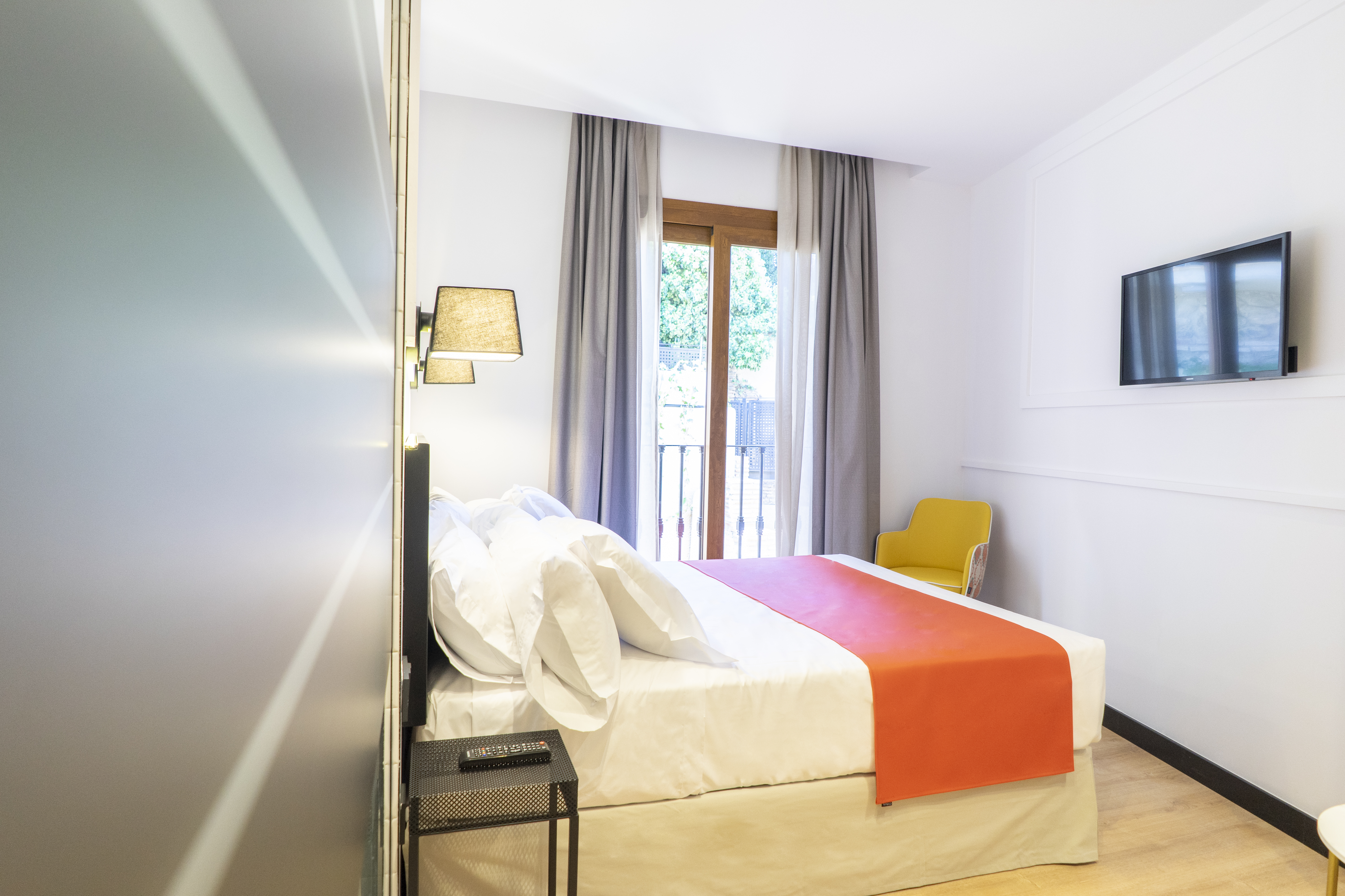 Double or Twin Standard