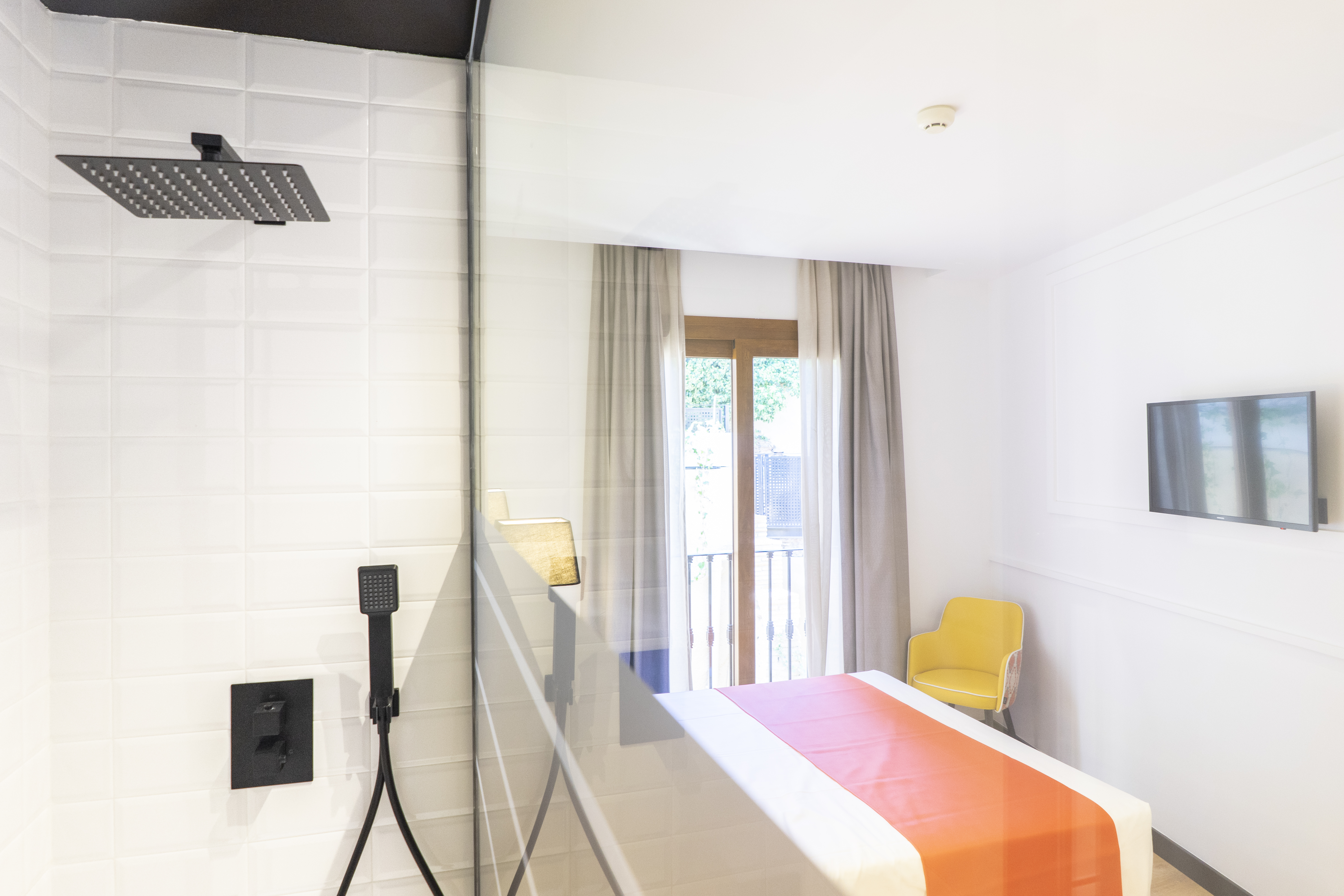 Double or Twin Standard