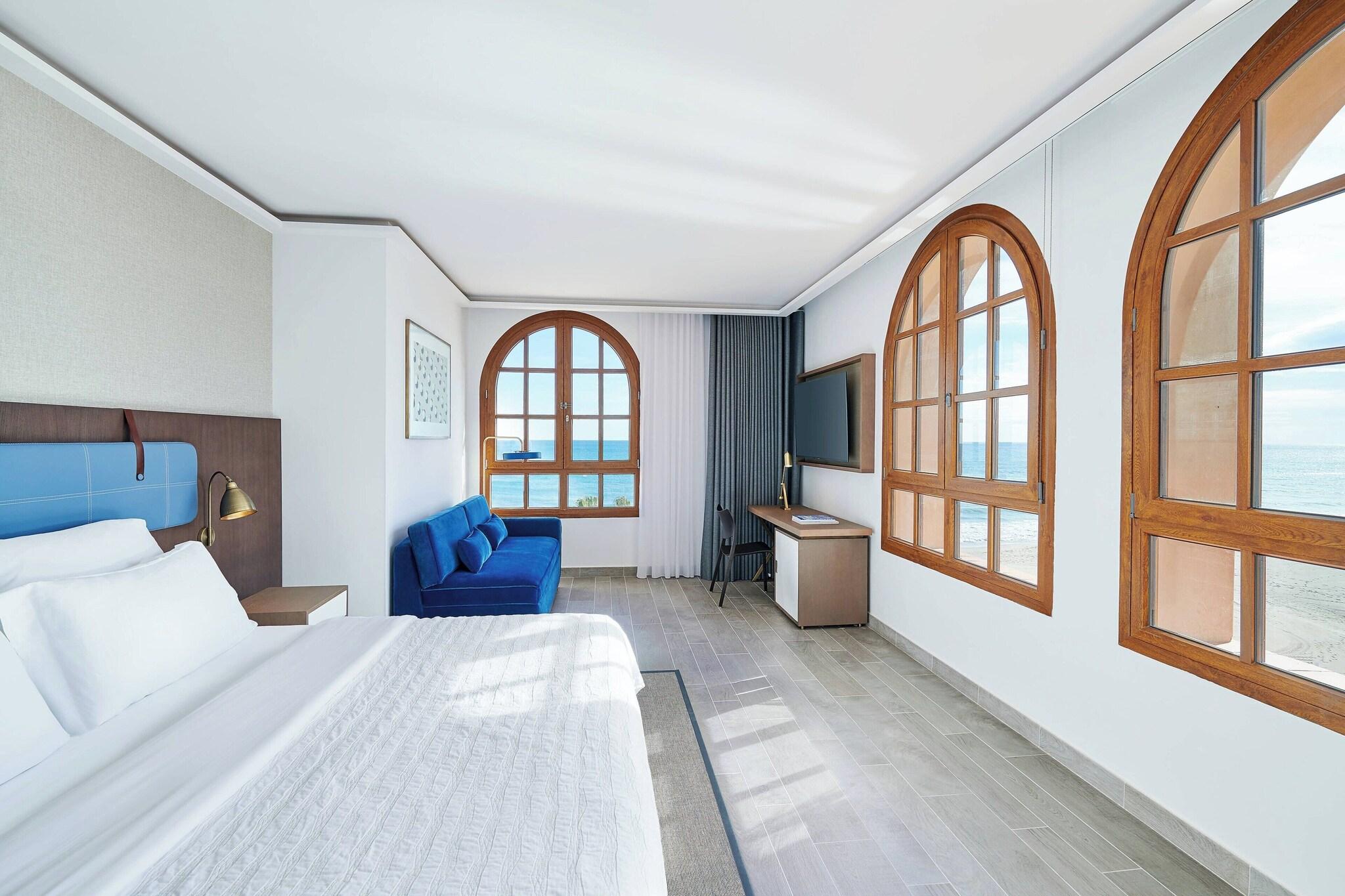 Junior Suite Beach Front