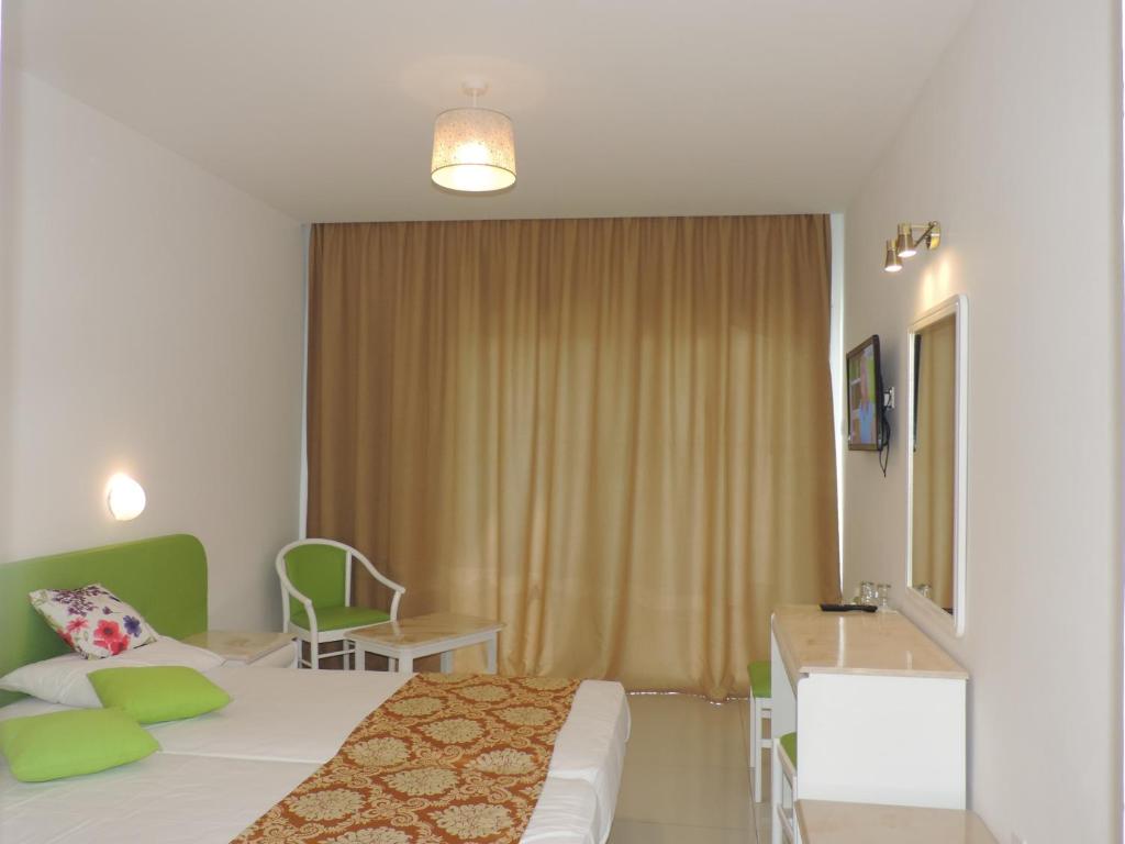 Double or Twin Land View