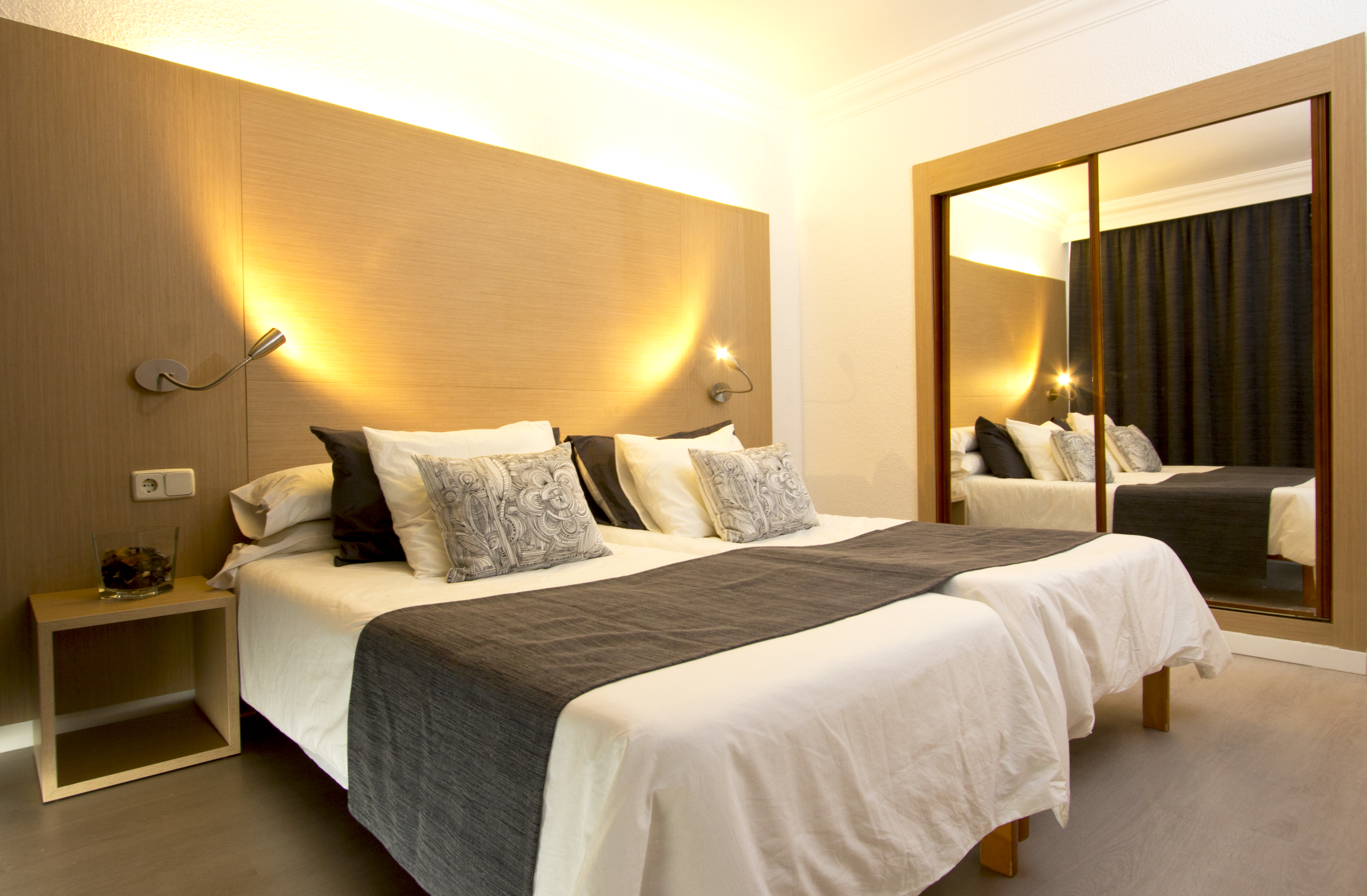 Double or Twin Standard