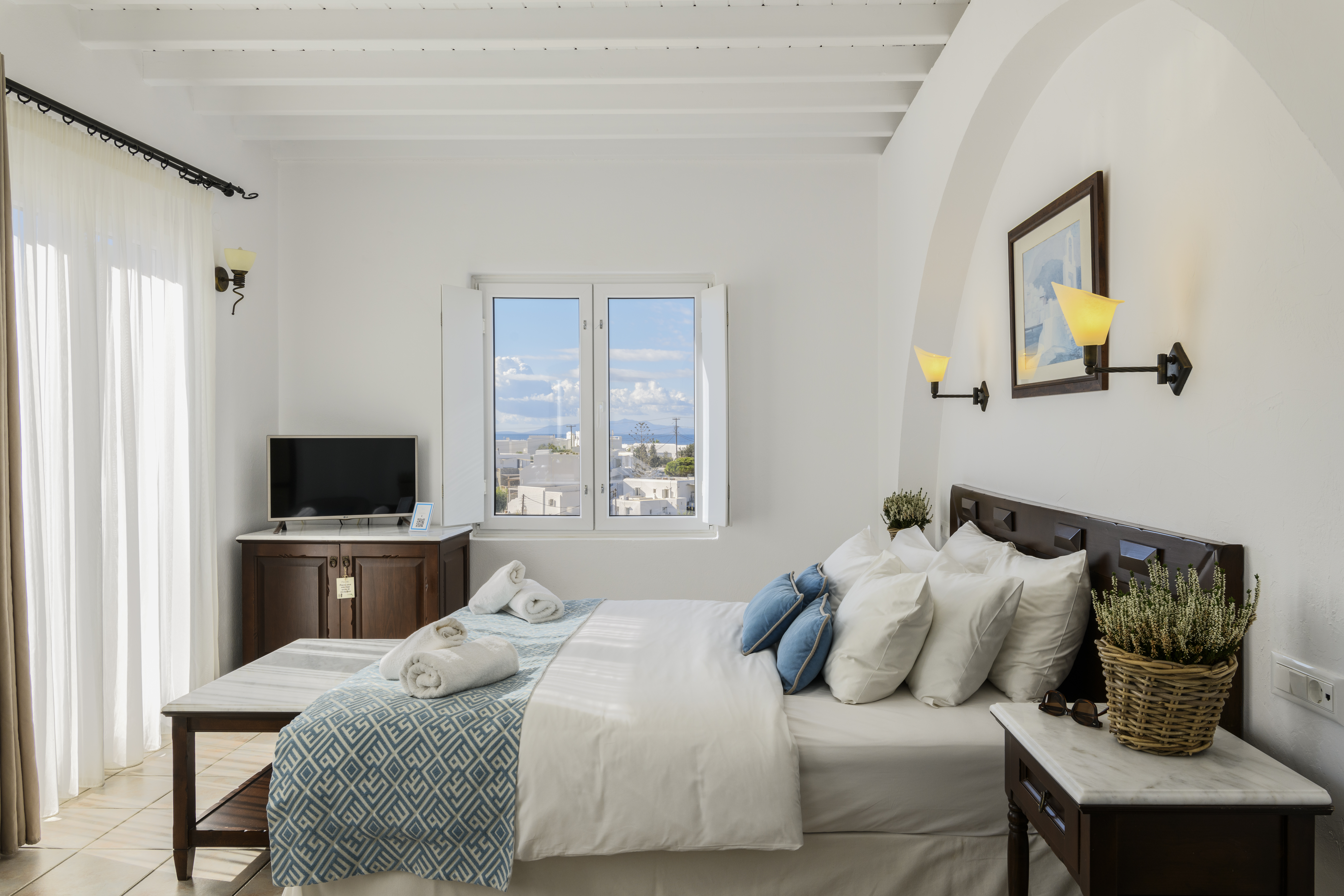 Double or Twin Side Sea View