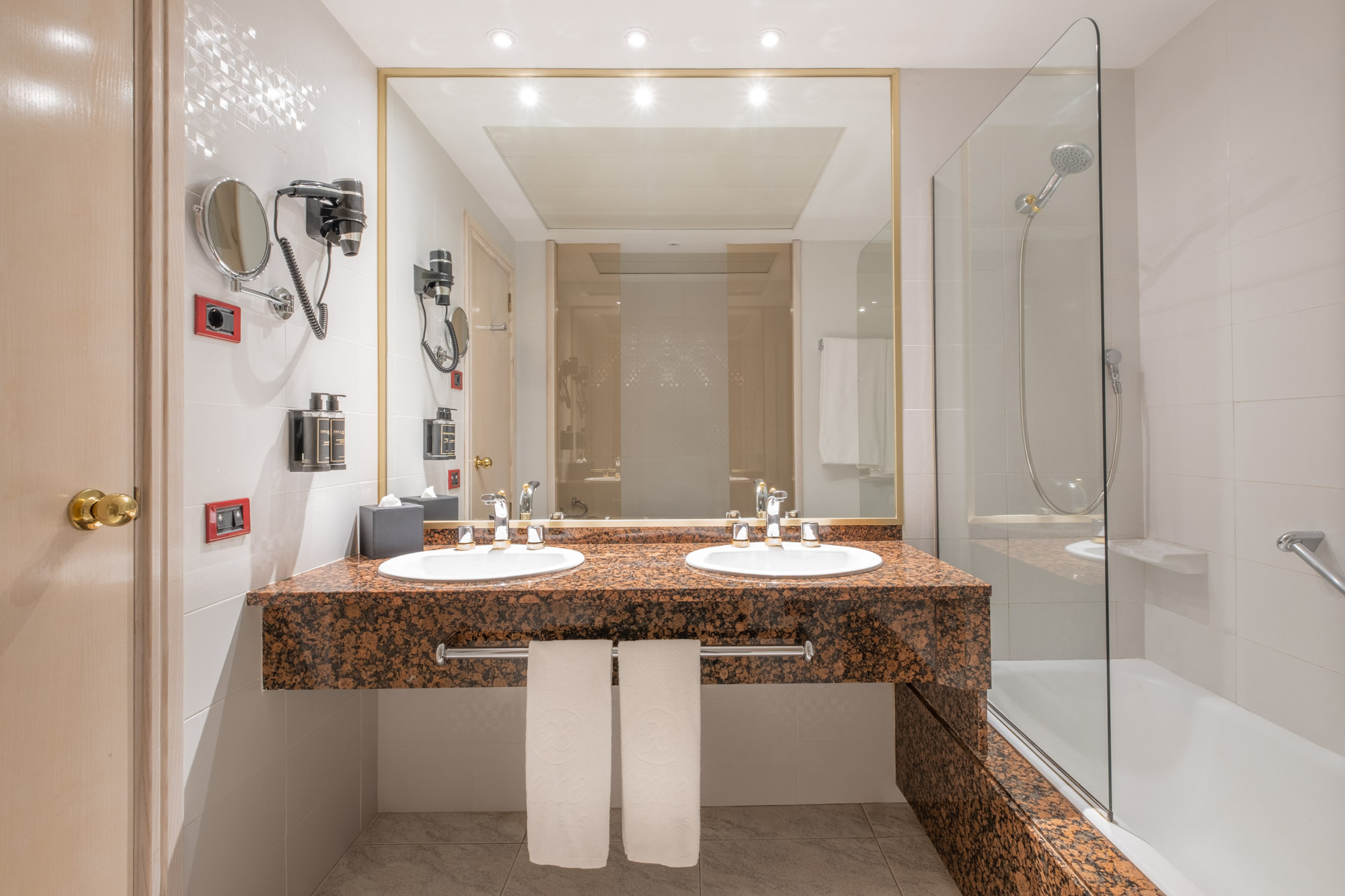 Double or Twin Standard