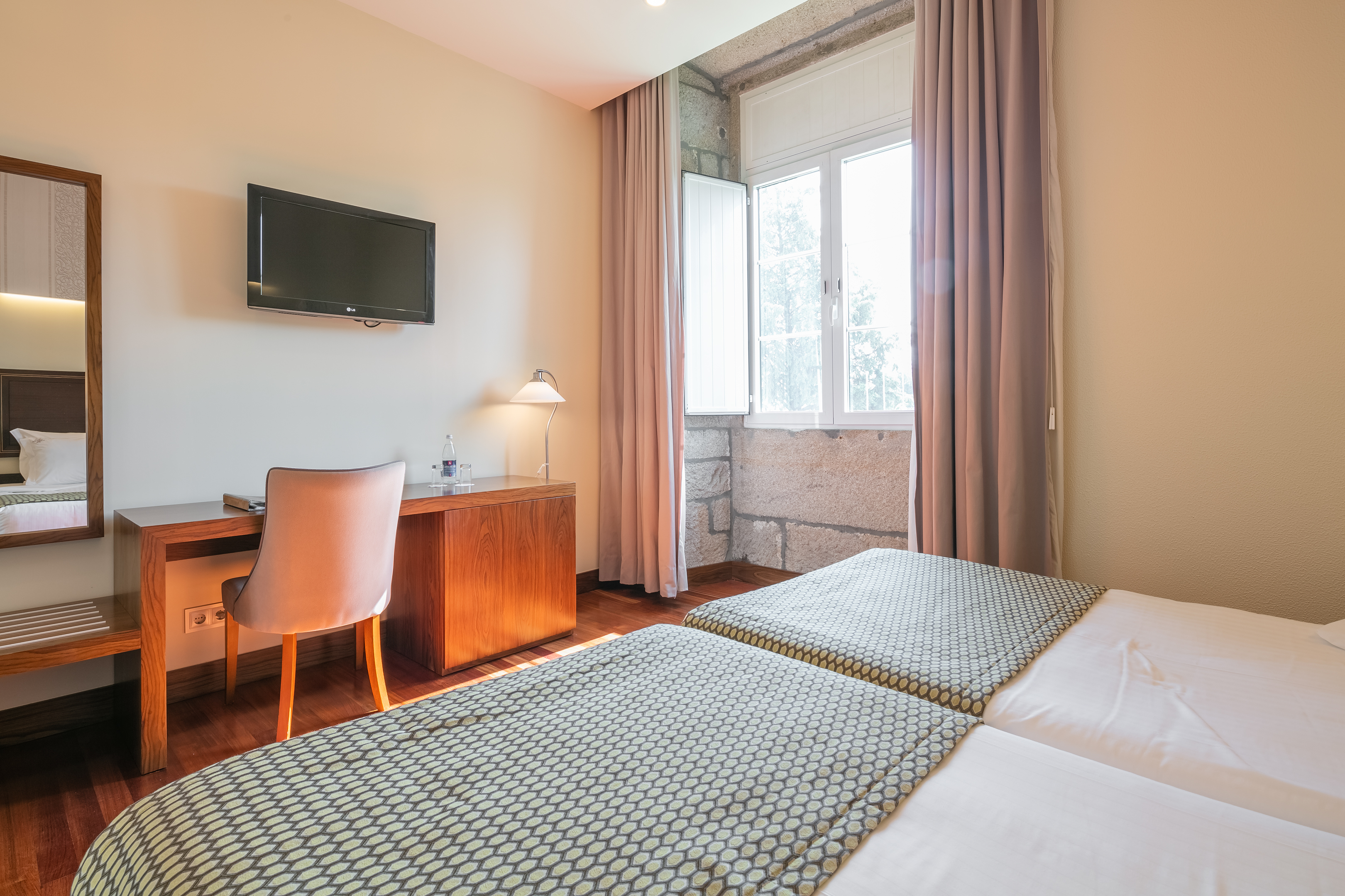 Double or Twin Standard