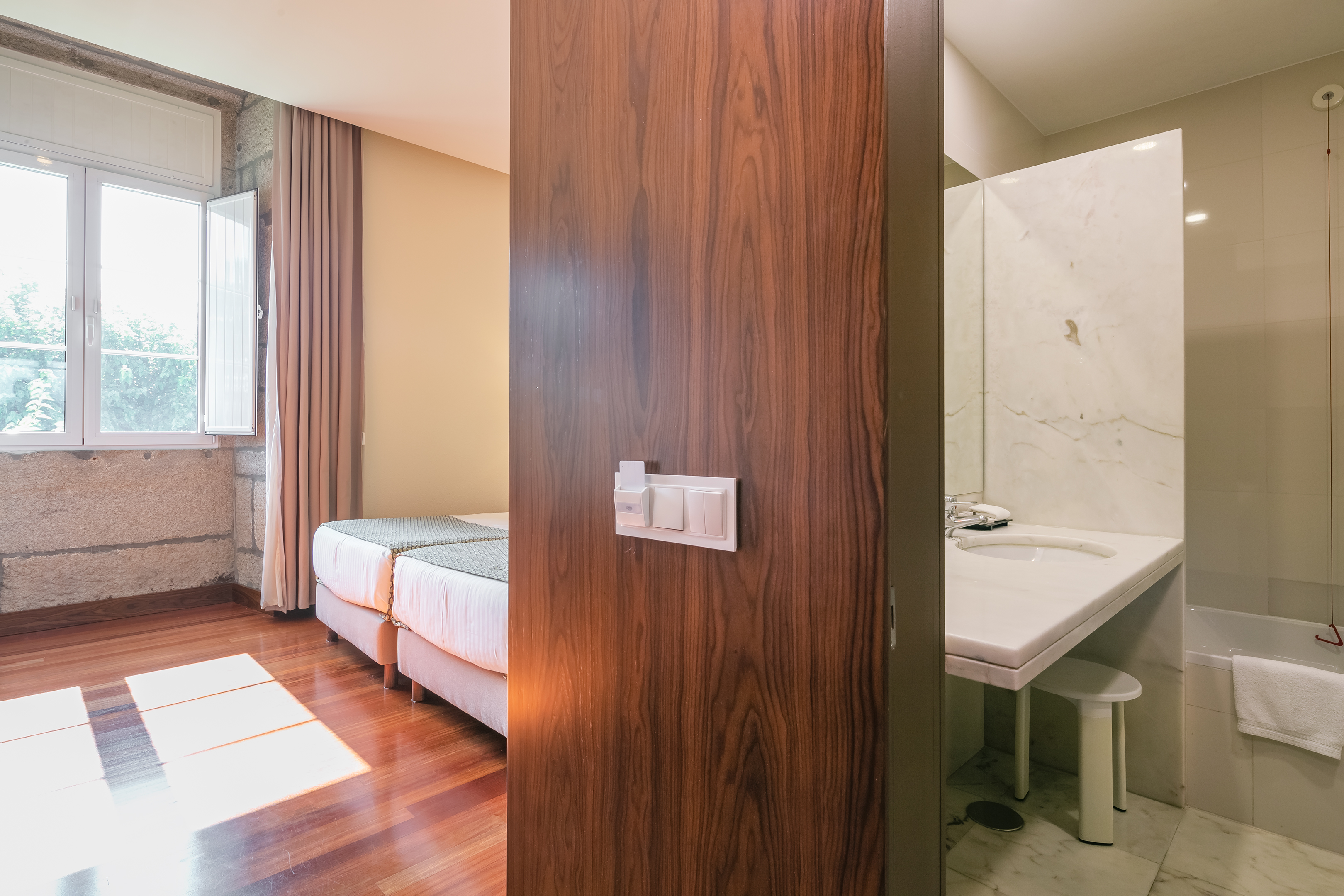 Double or Twin Standard