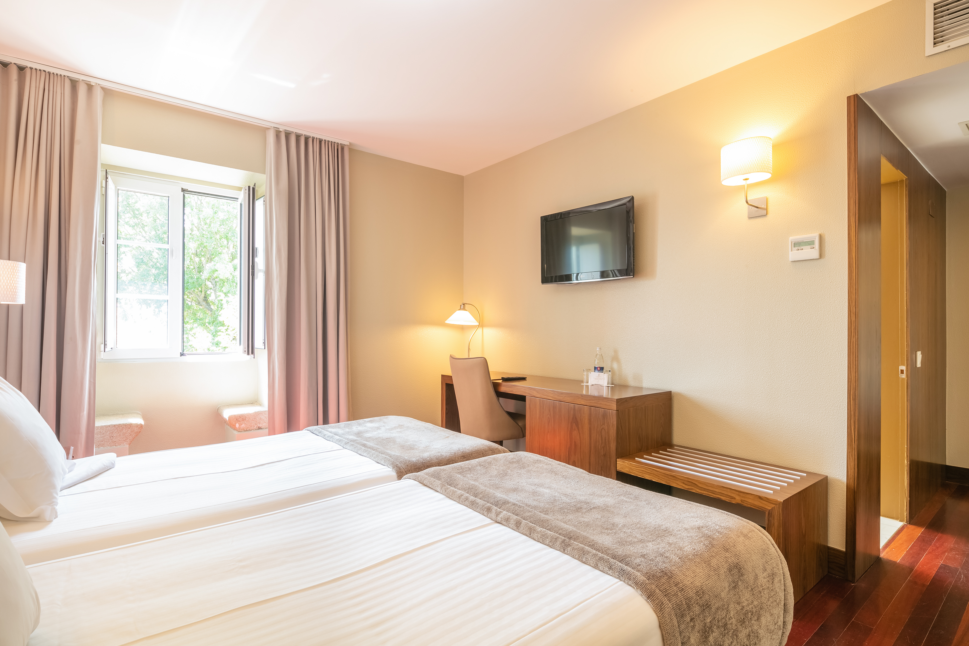 Double or Twin Standard