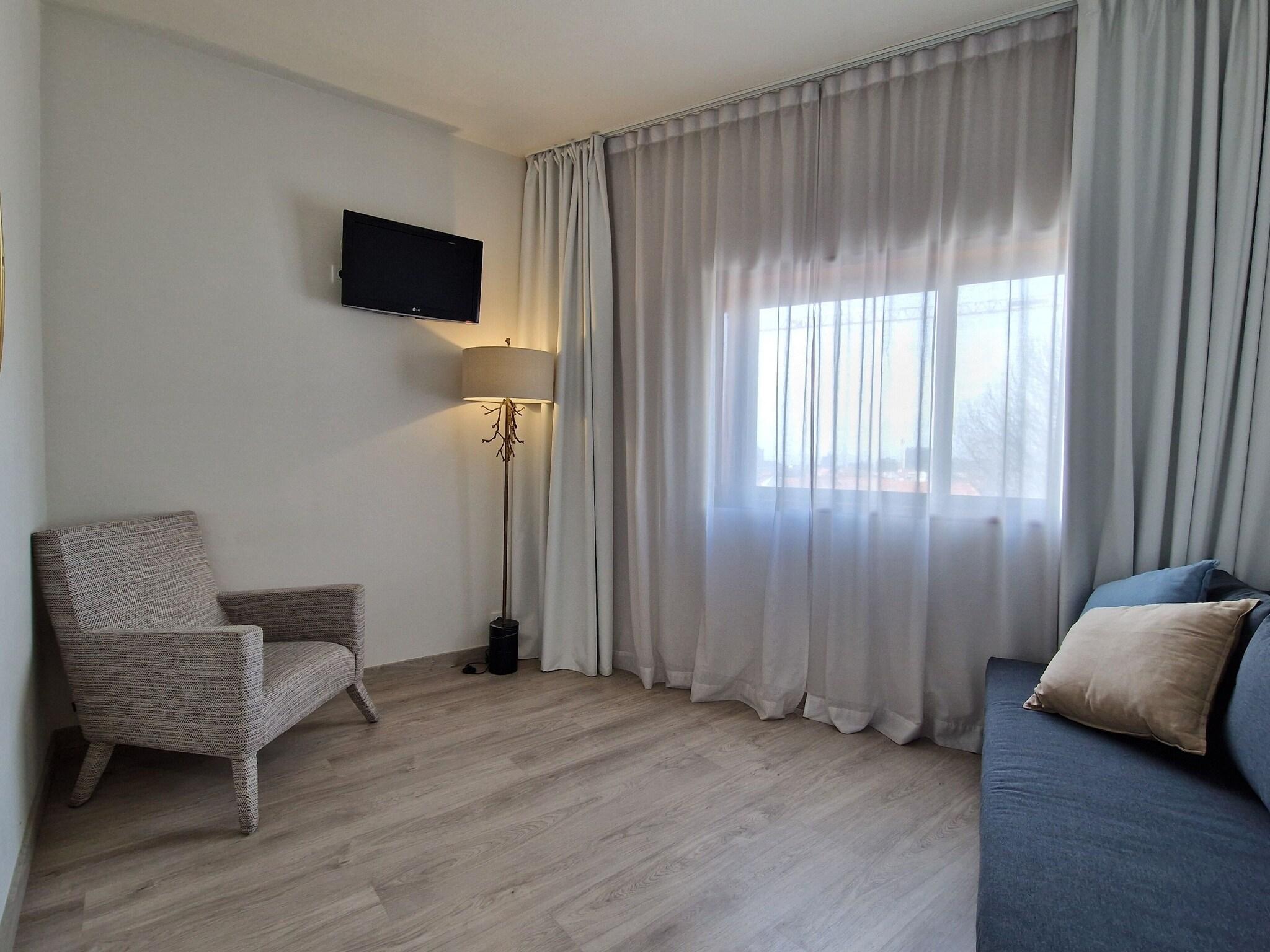 Suite Queen Size Bed