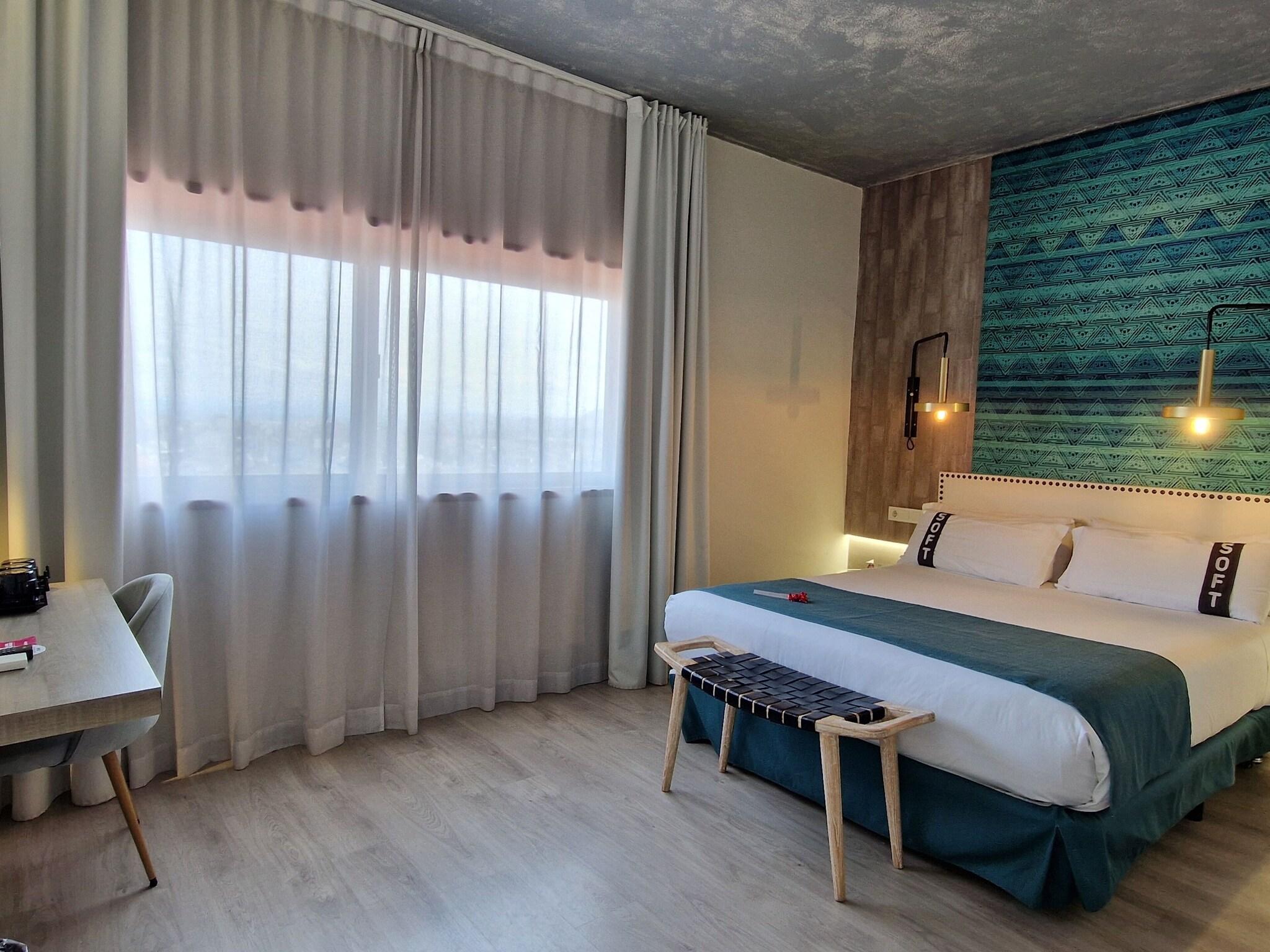 Suite Queen Size Bed