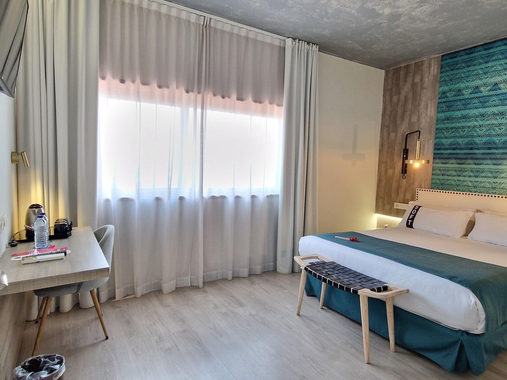 Suite Queen Size Bed