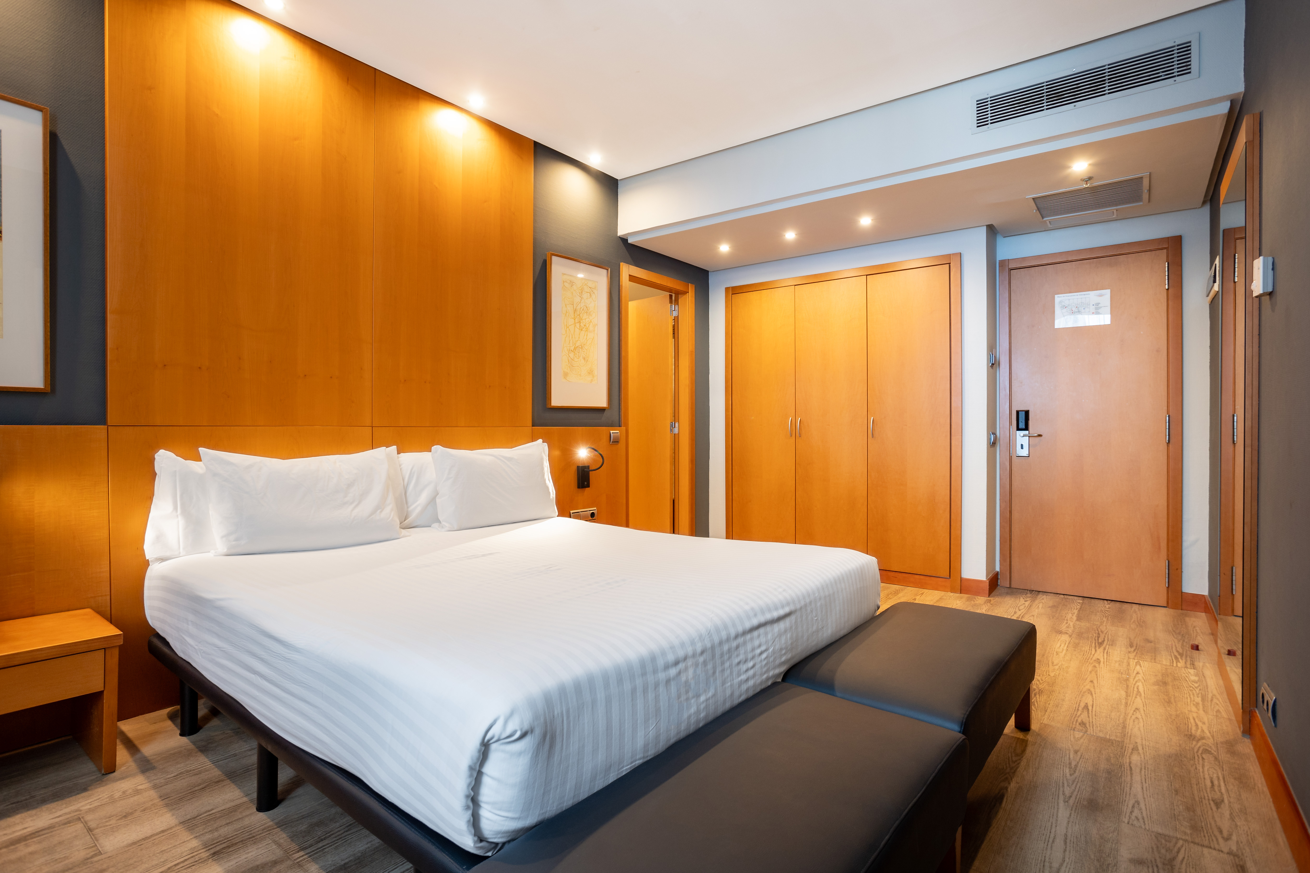 Double or Twin Deluxe