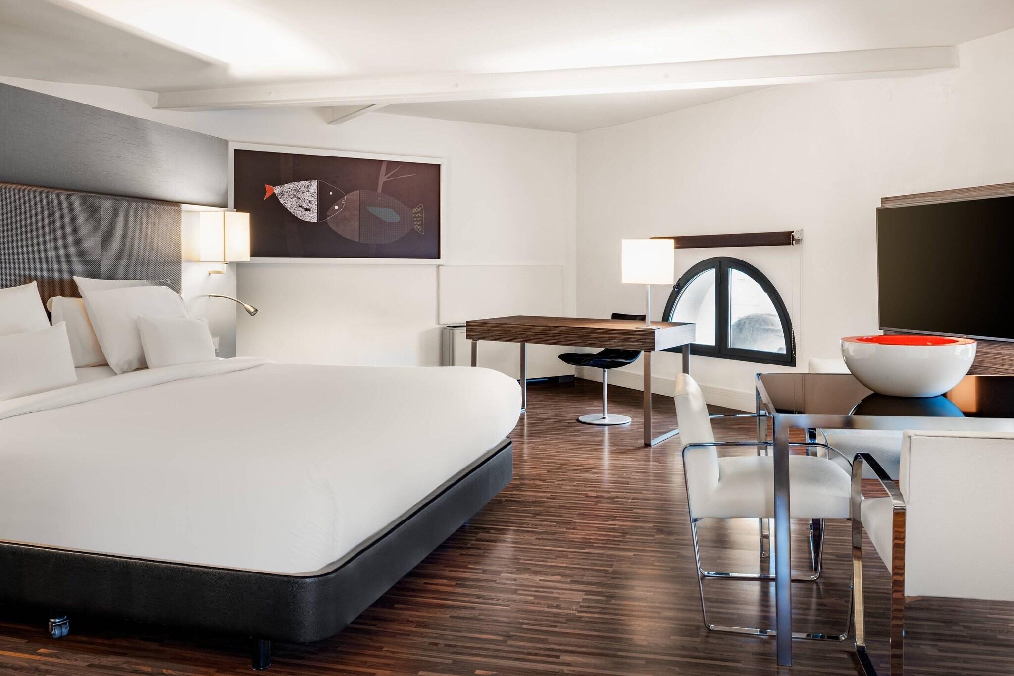 Junior Suite King Bed Non Smoking