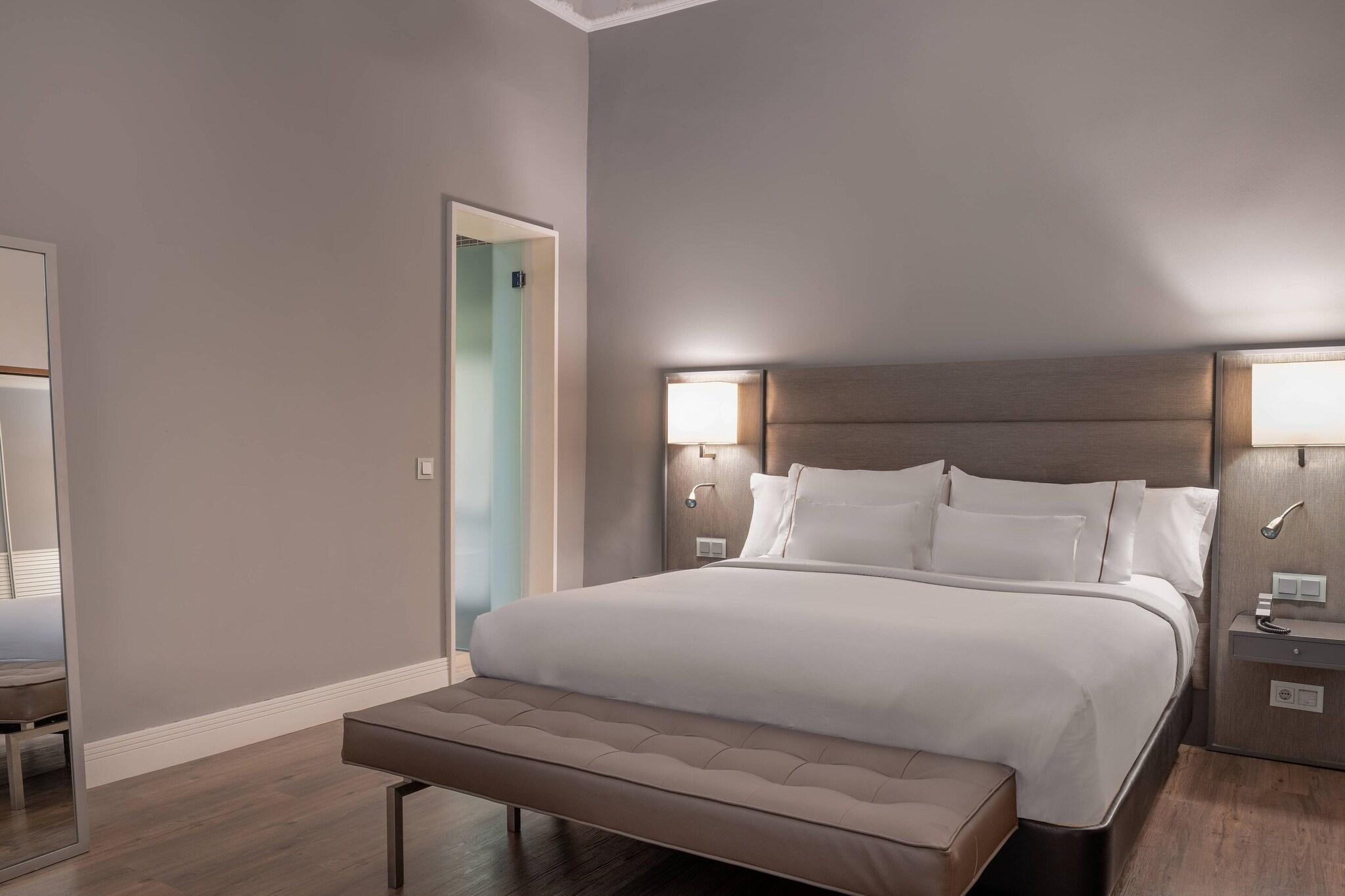 Junior Suite King Bed Non Smoking