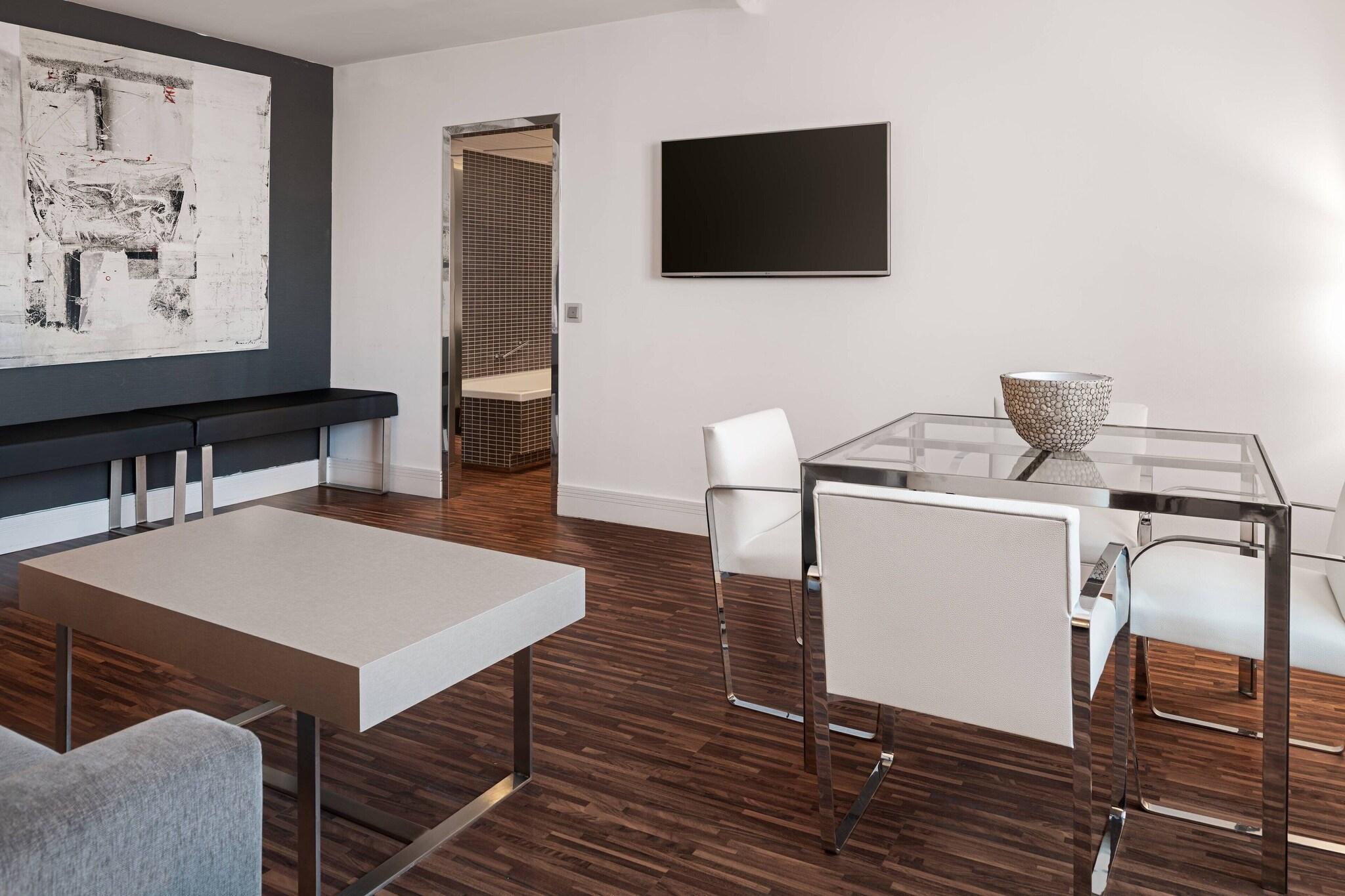 Junior Suite King Bed Non Smoking