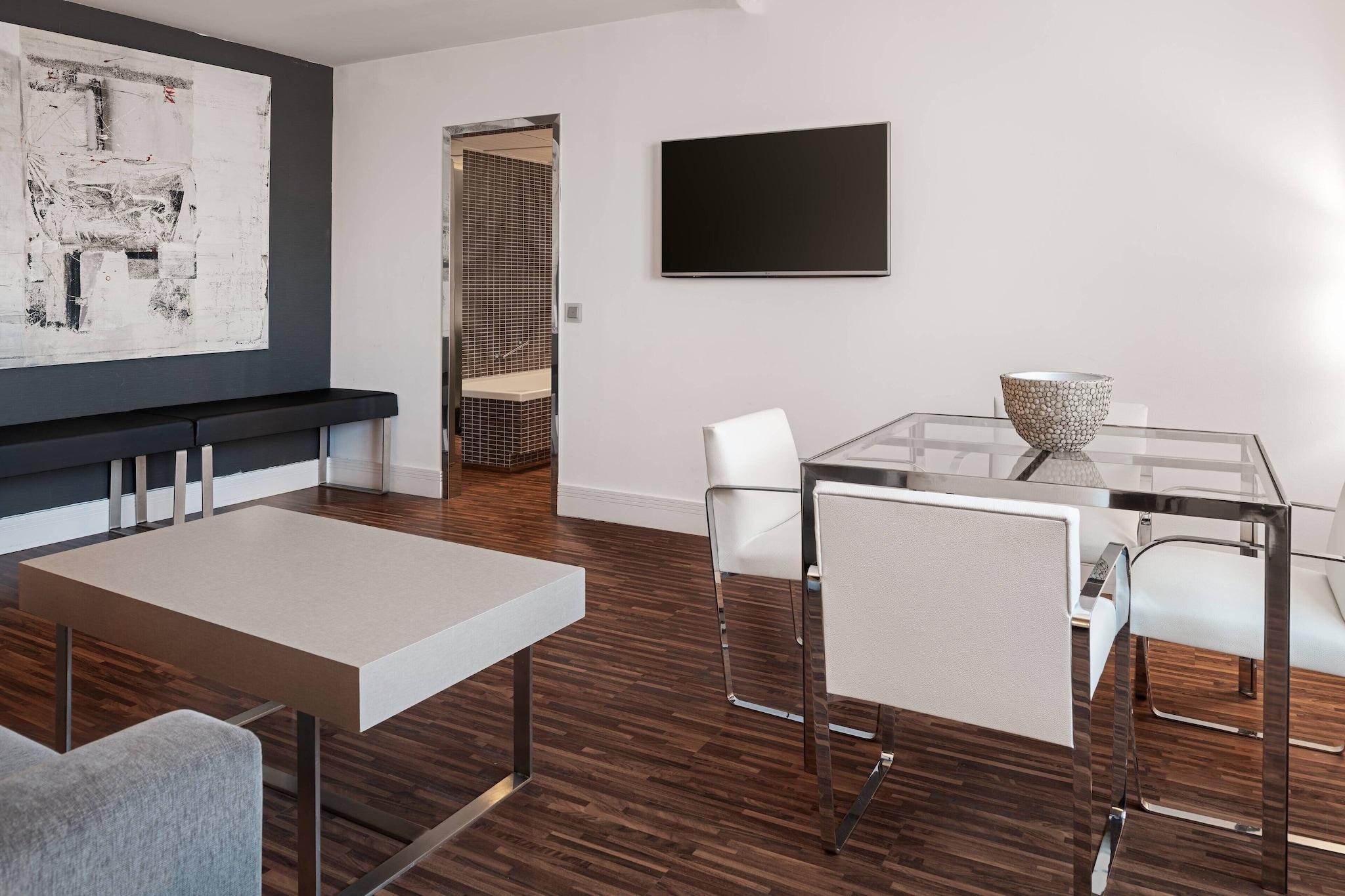 Junior Suite King Bed Non Smoking