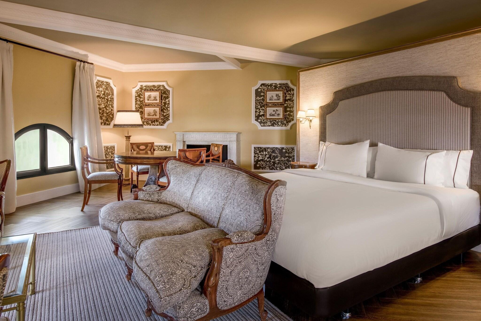 Junior Suite King Bed Non Smoking