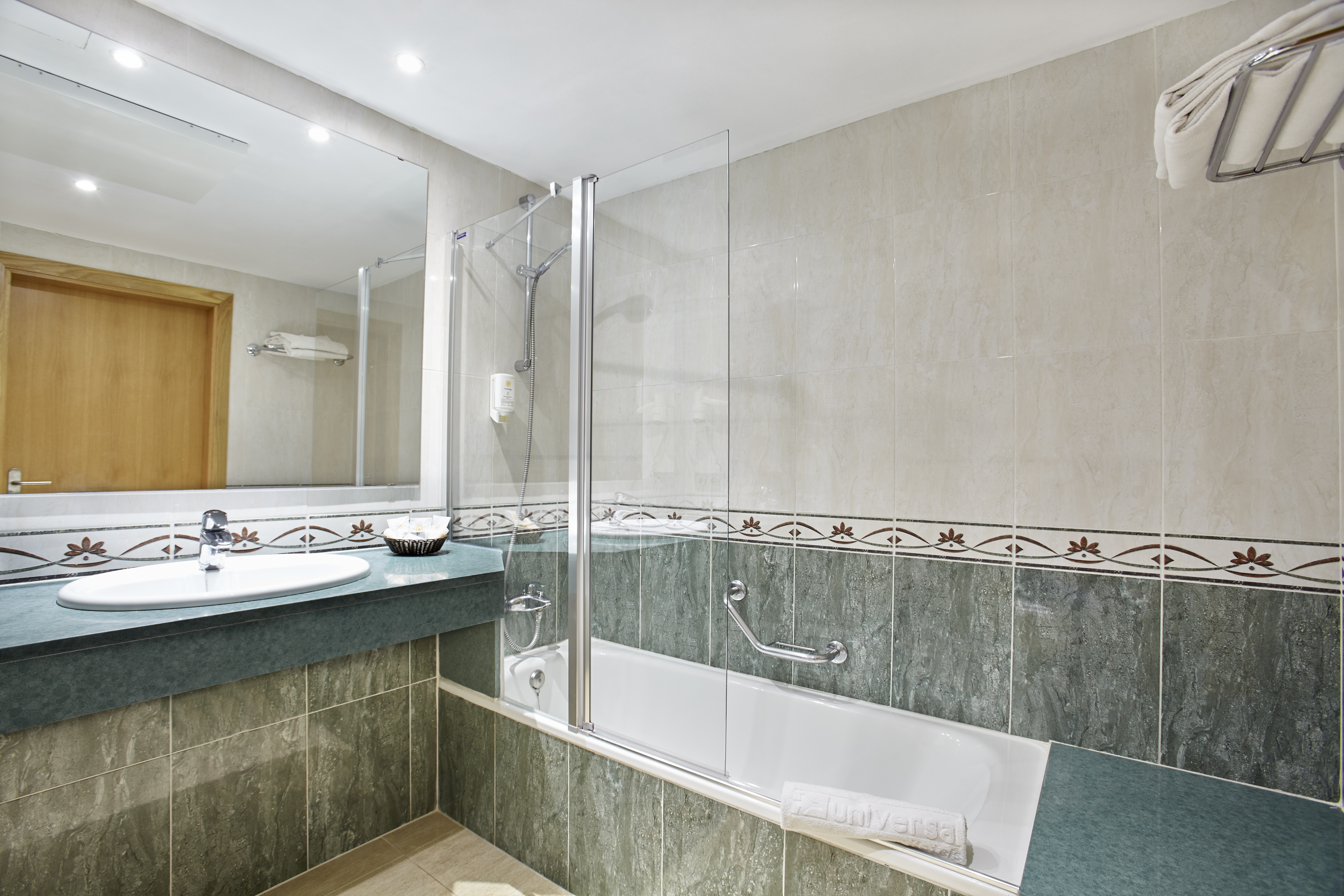 Double or Twin Superior