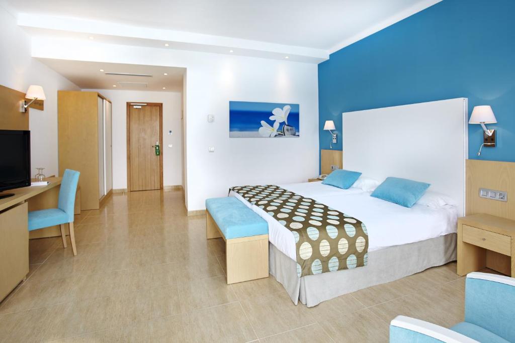 Double or Twin Superior Sea View