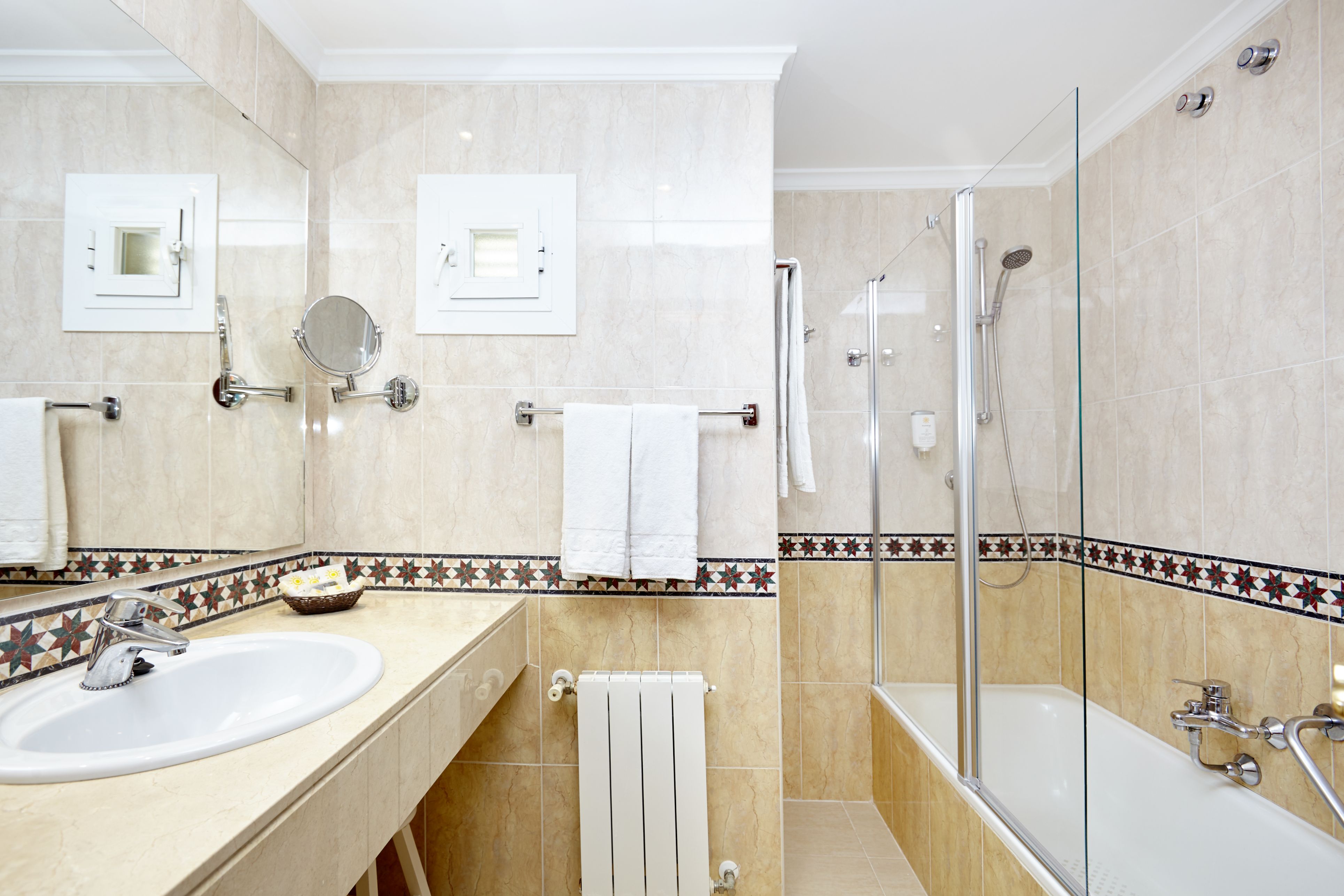 Double or Twin Standard