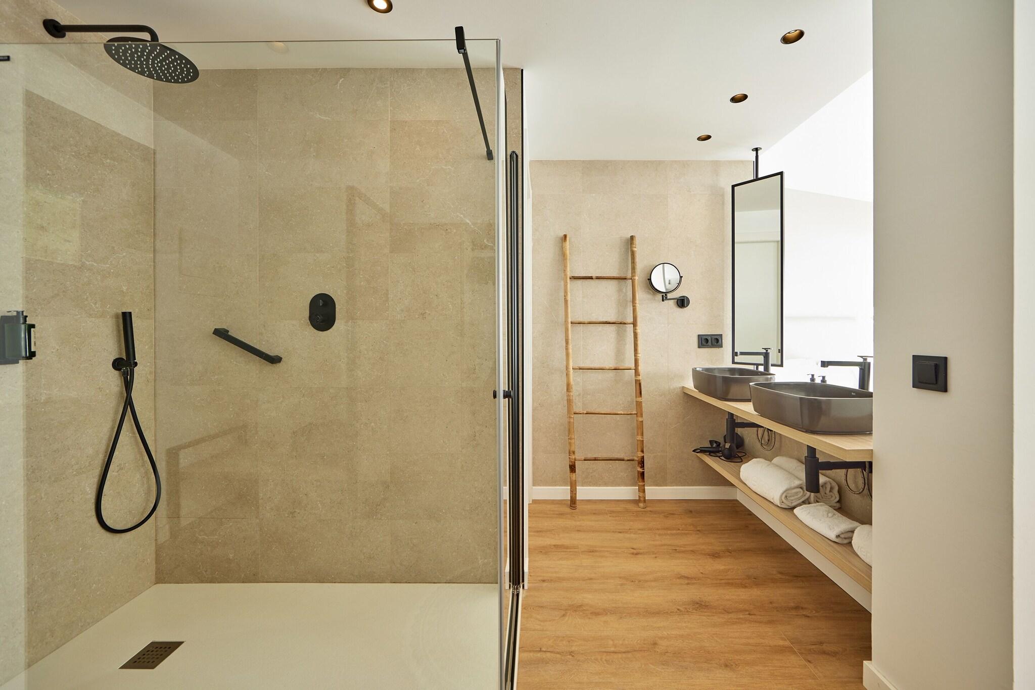 Suite with Double Bed