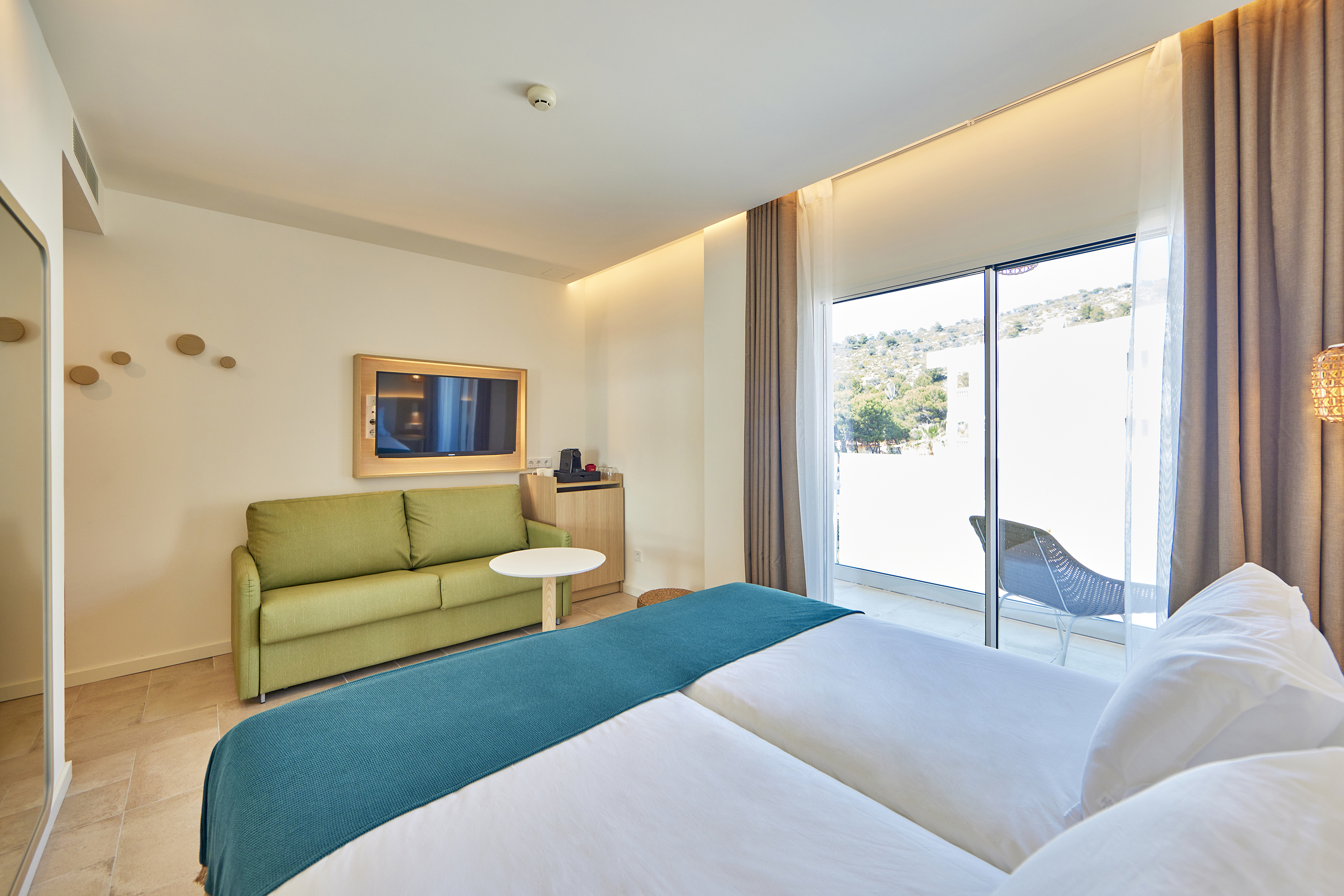 Double or Twin Standard