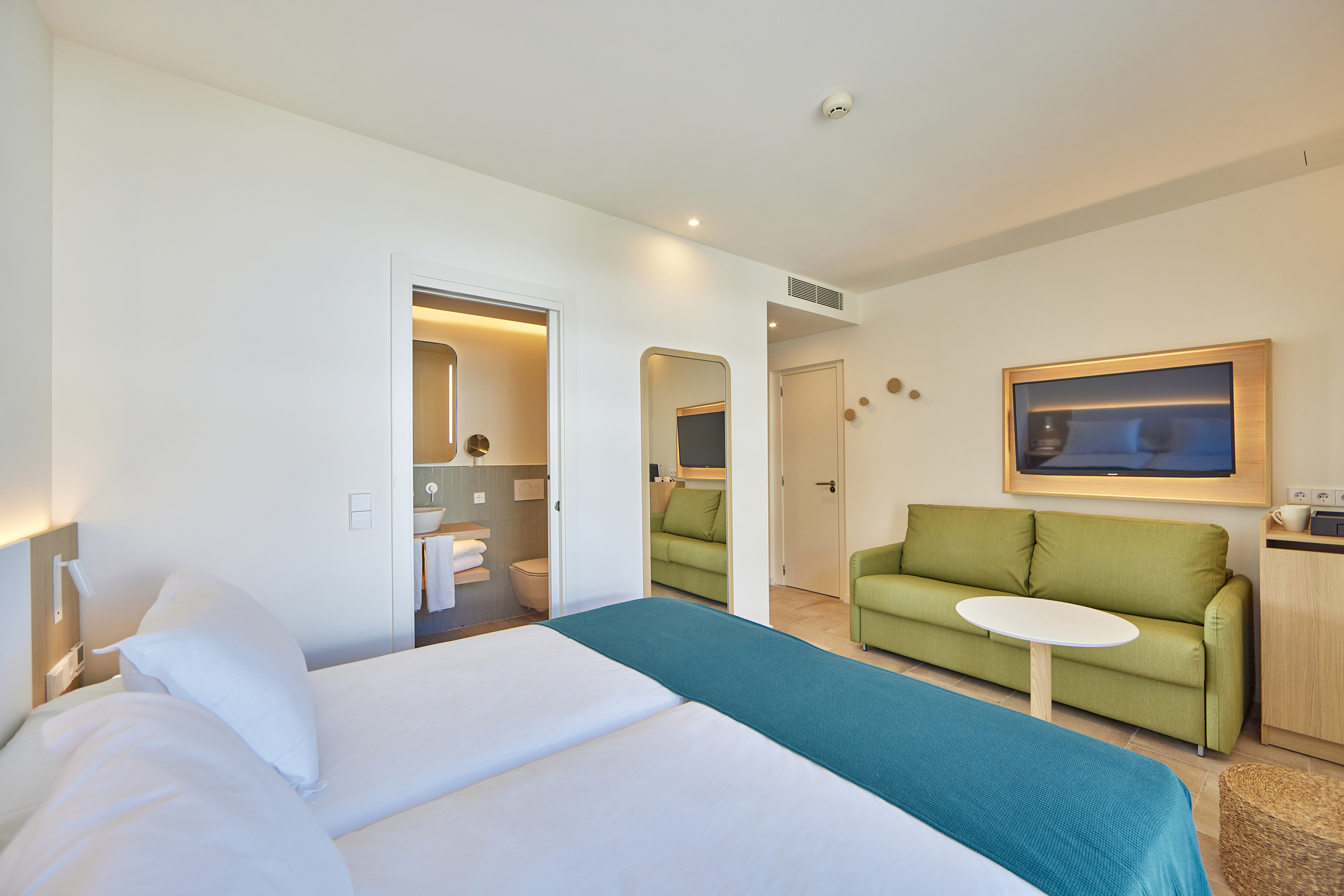 Double or Twin Standard