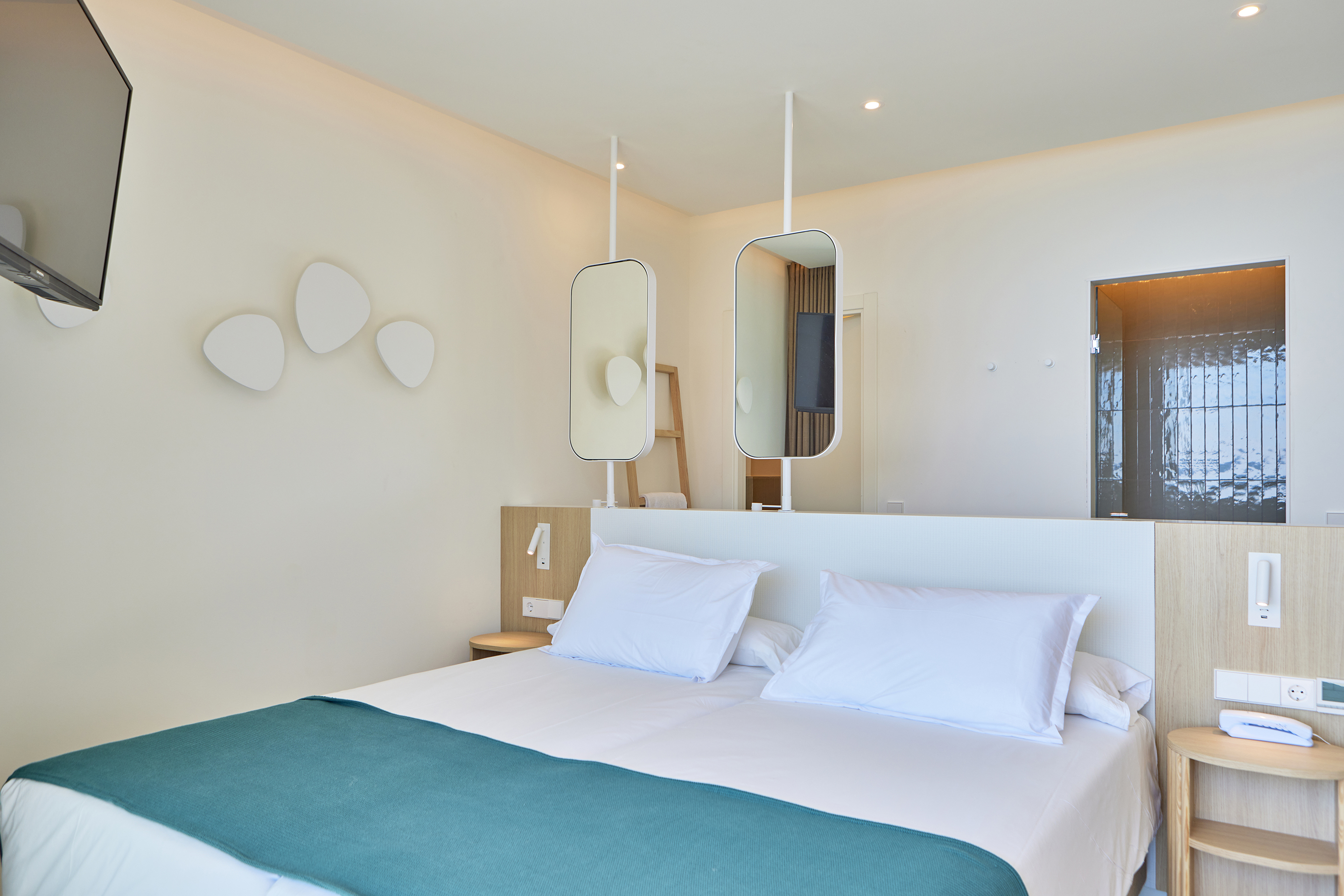 Double or Twin Superior Sea View