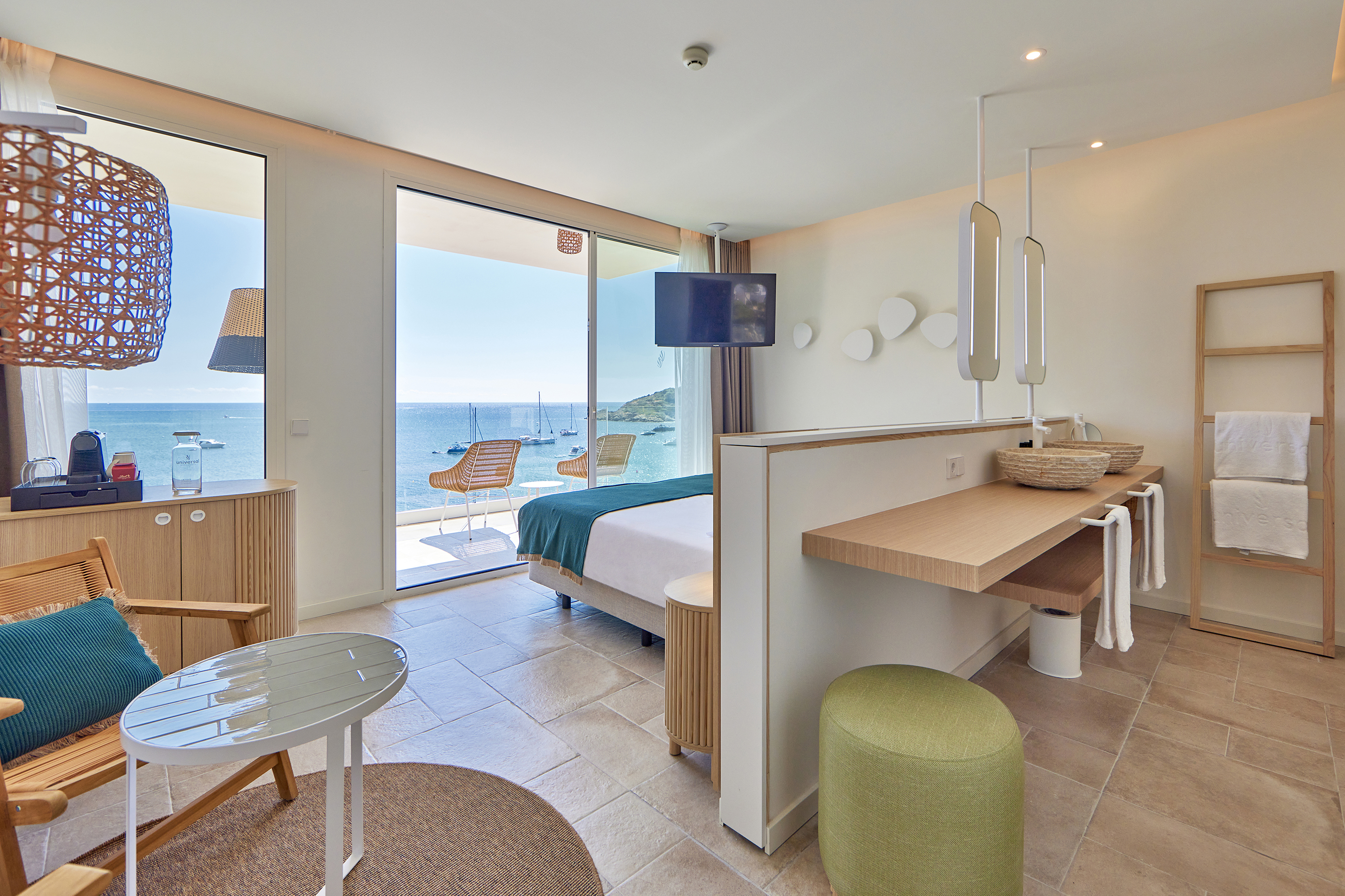 Double or Twin Superior Sea View