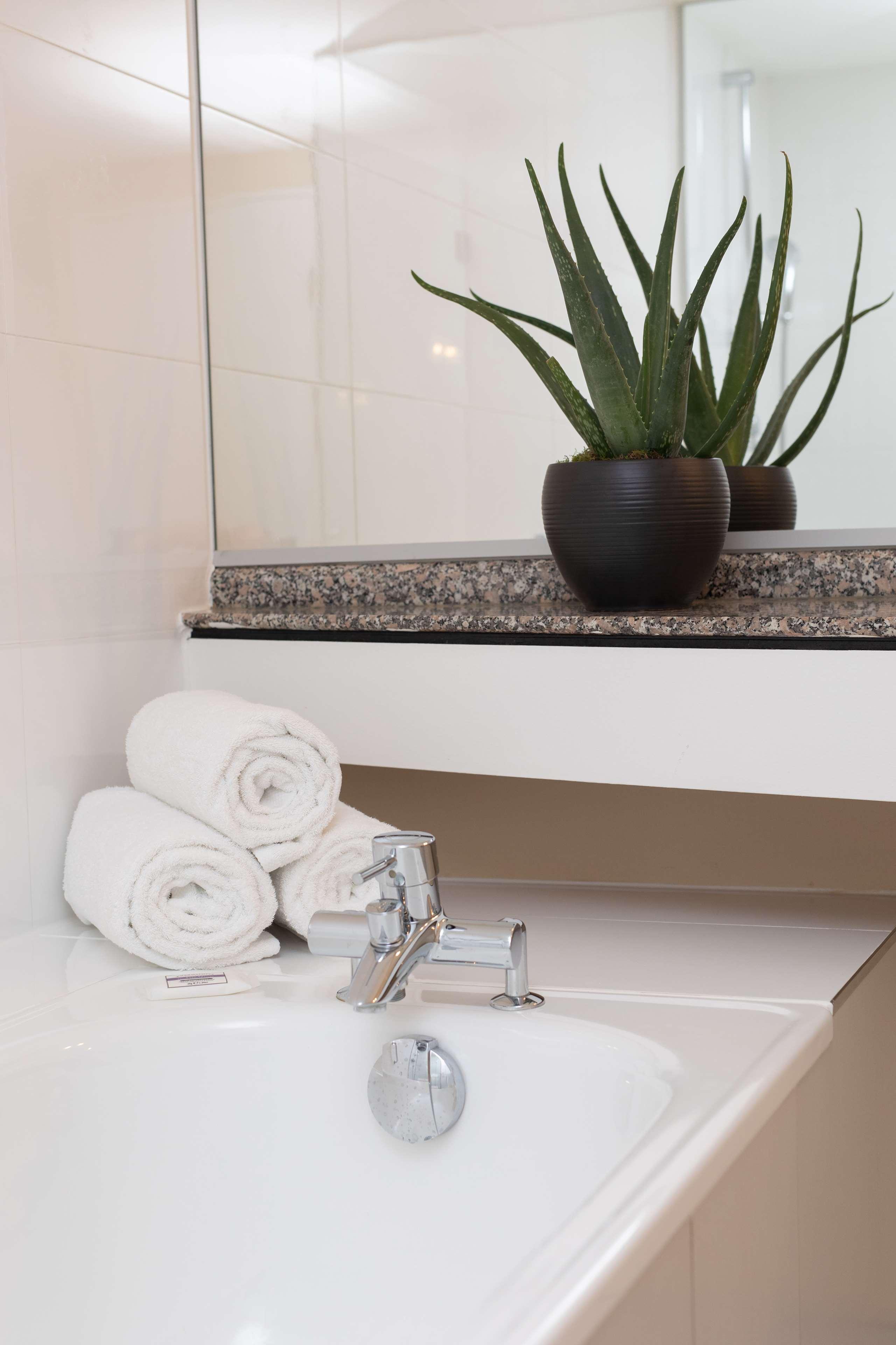 Double King Bed Non Smoking