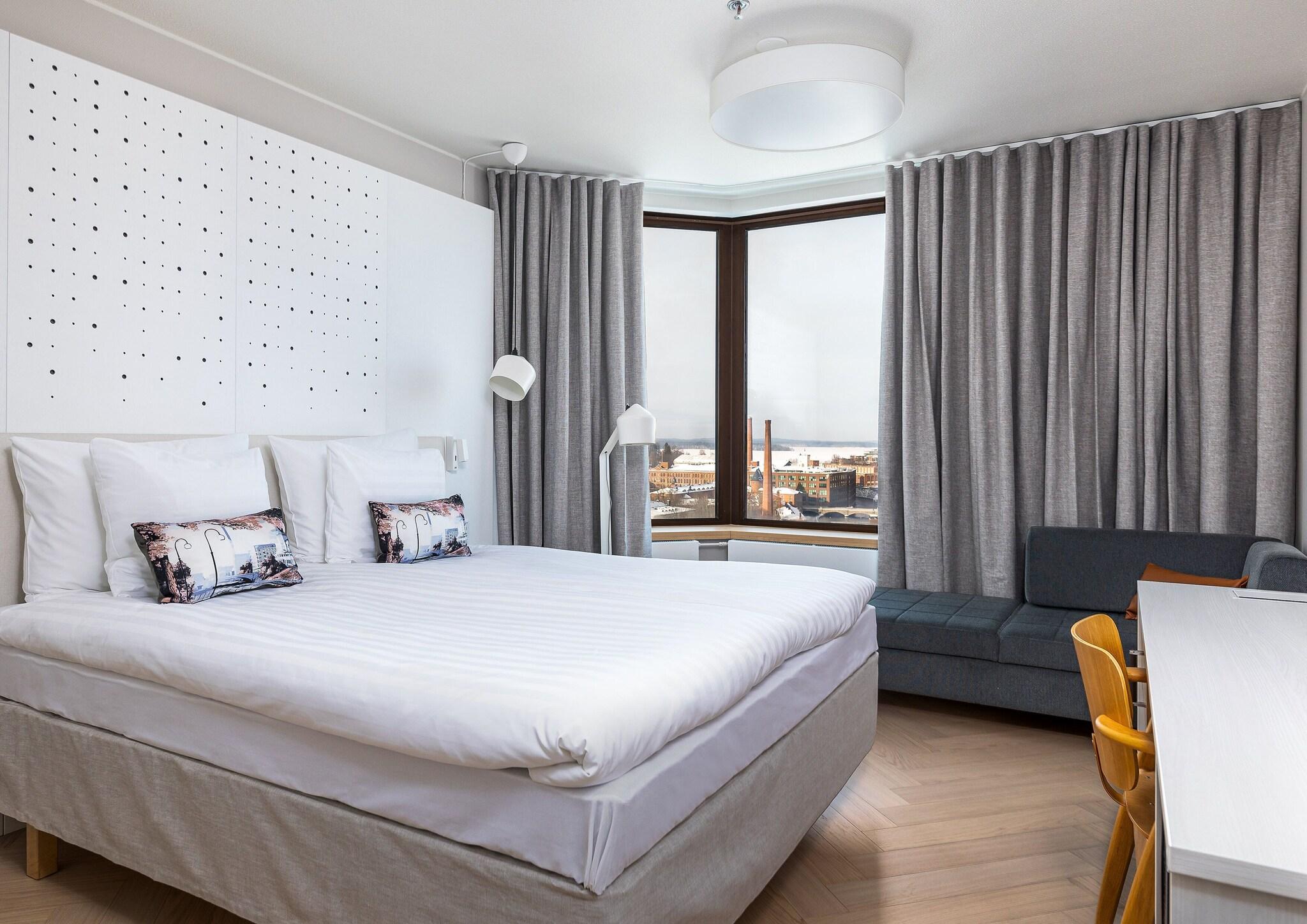 Double Superior King Bed