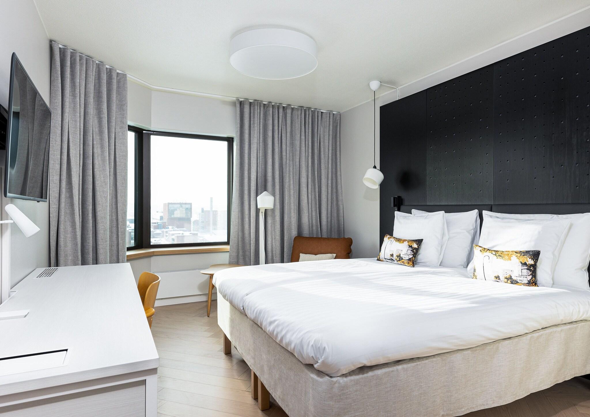 Double King Size Bed