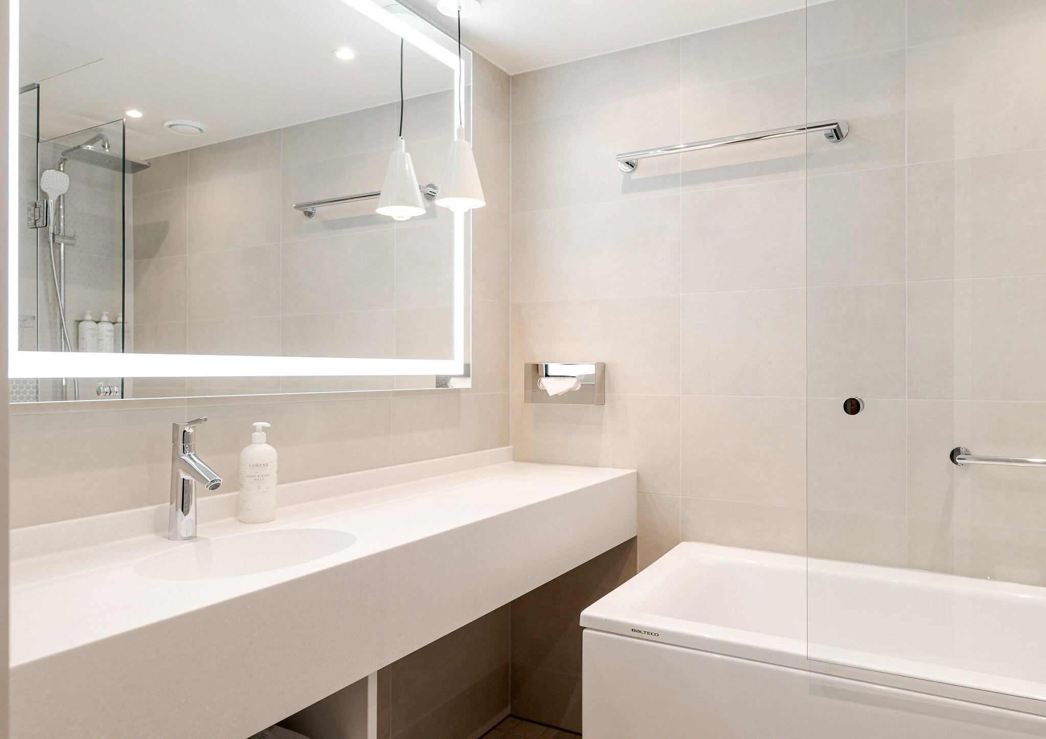 Double Superior King Bed