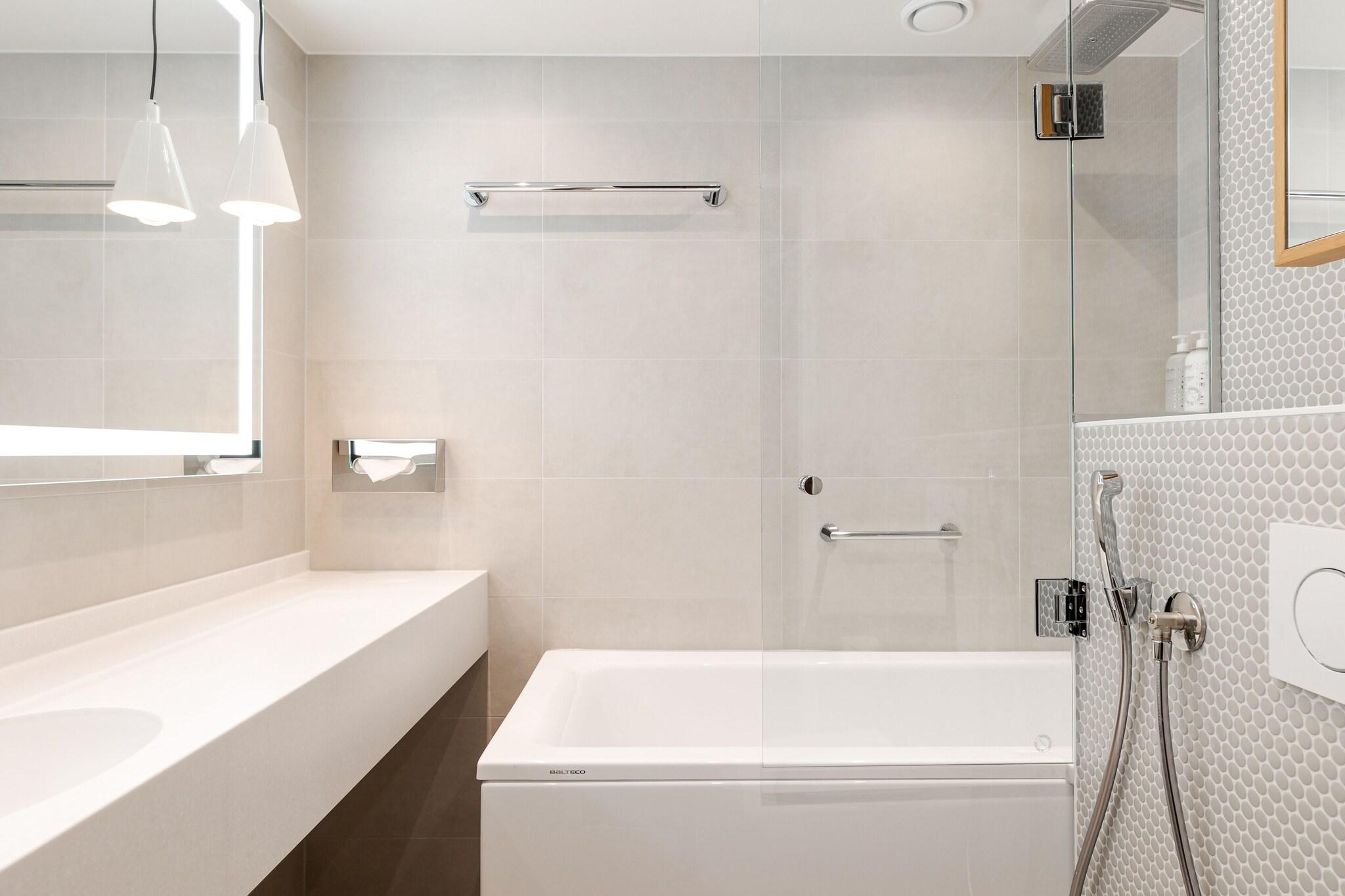 Double Superior King Bed