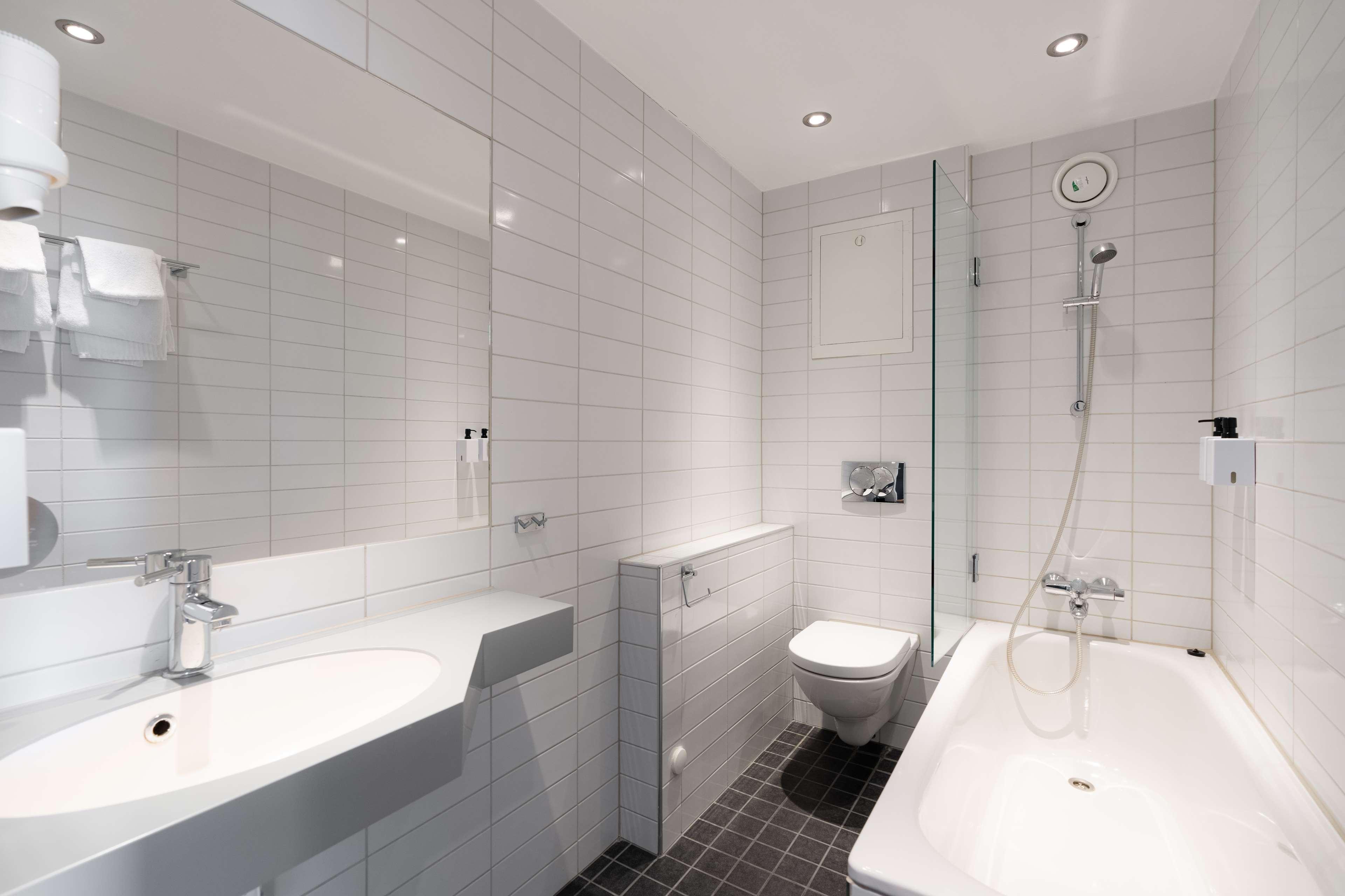 Family Room Capacity 3