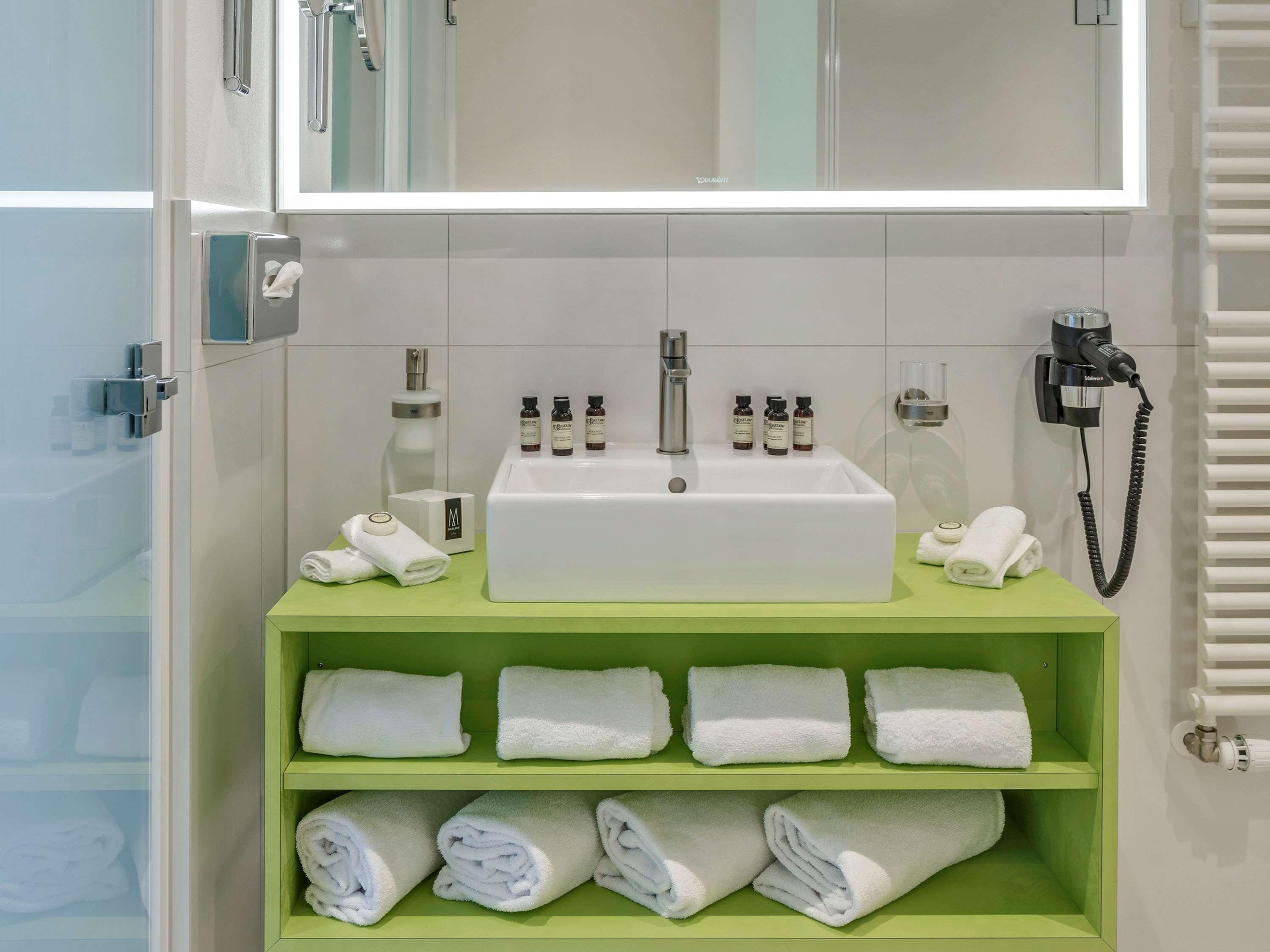 Apartment with Kitchenette