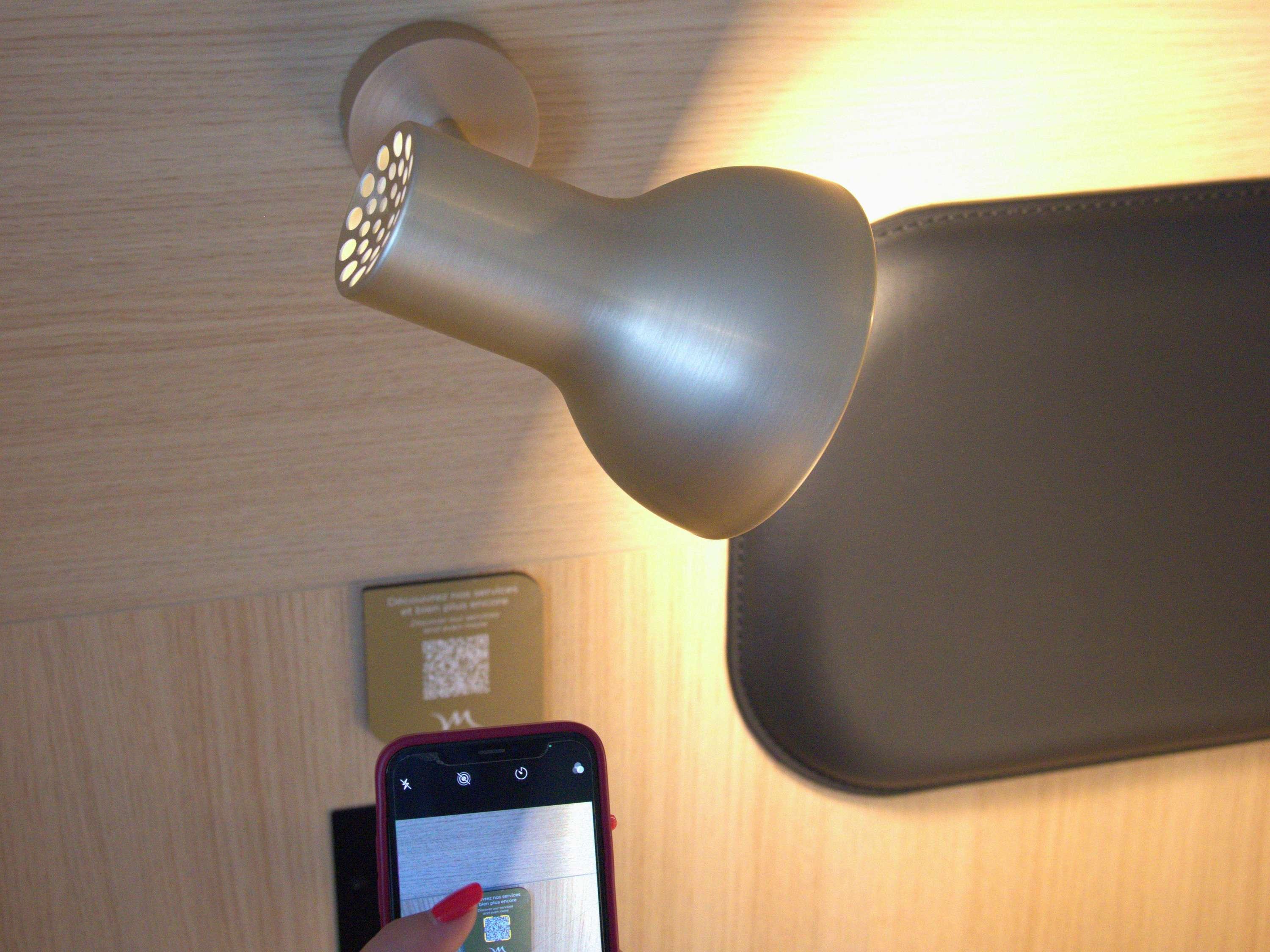 Twin Superior Queen Bed