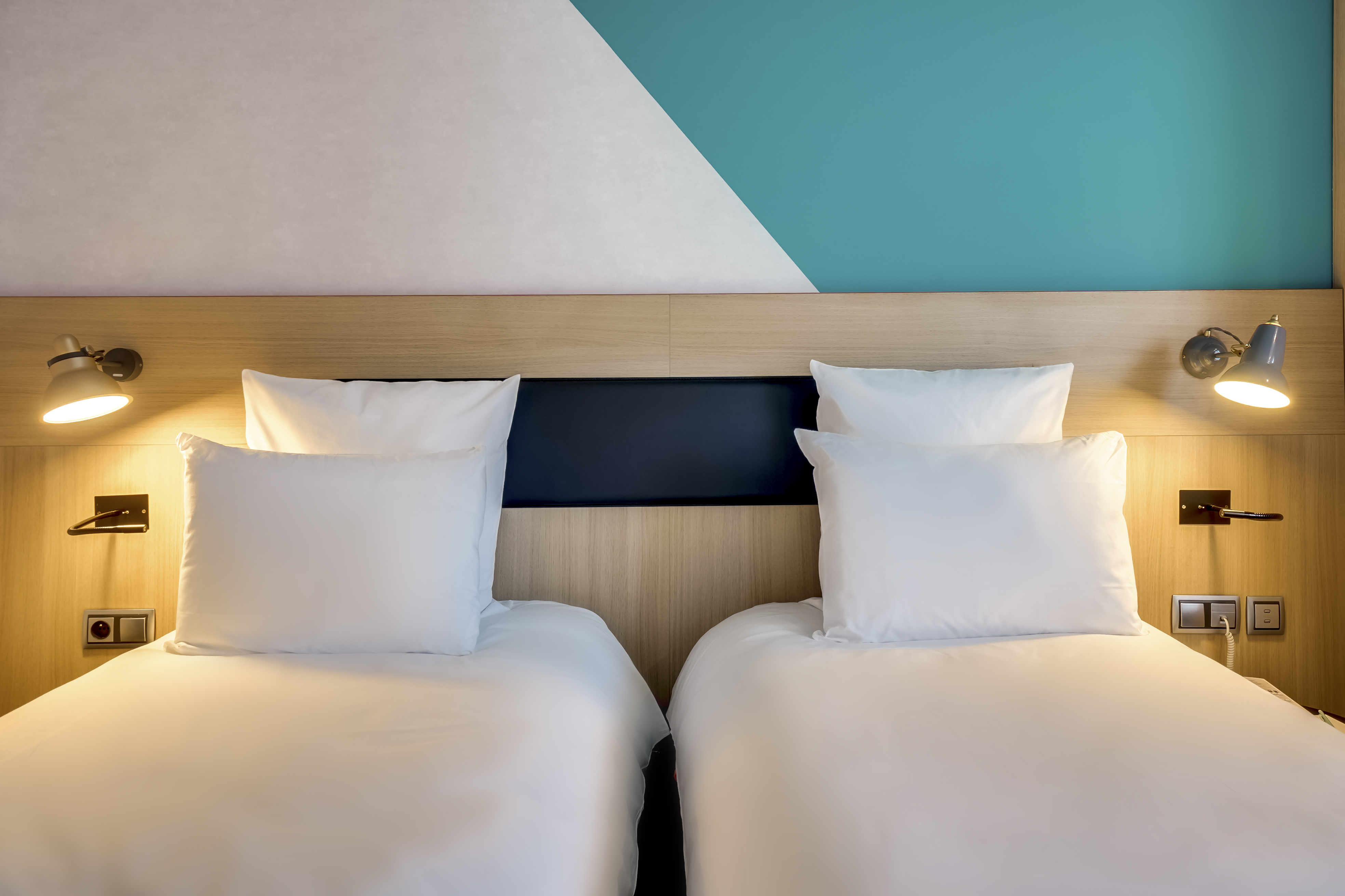 Double or Twin Standard