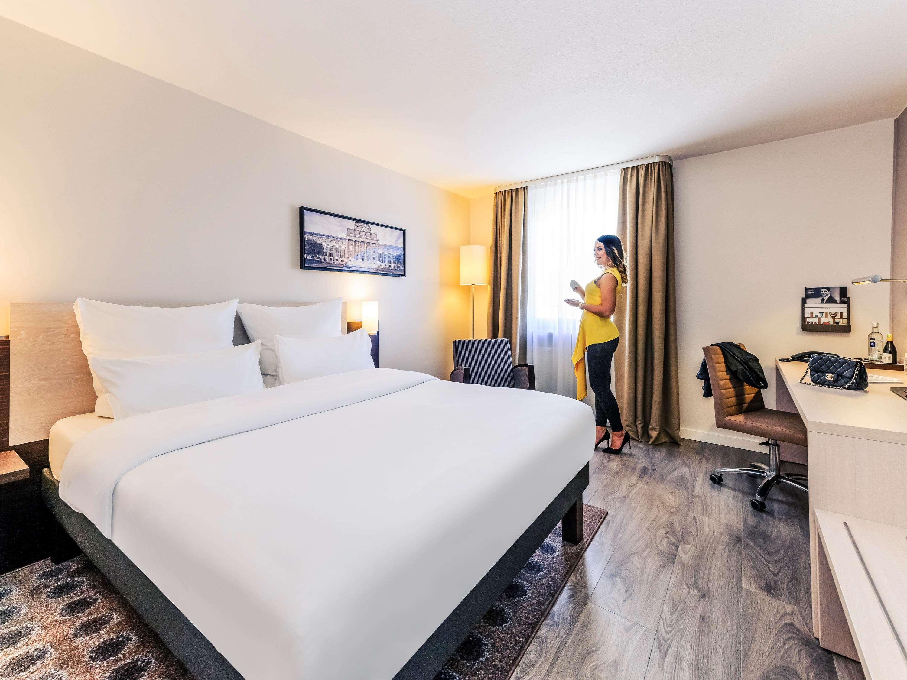 Double Queen Size Bed