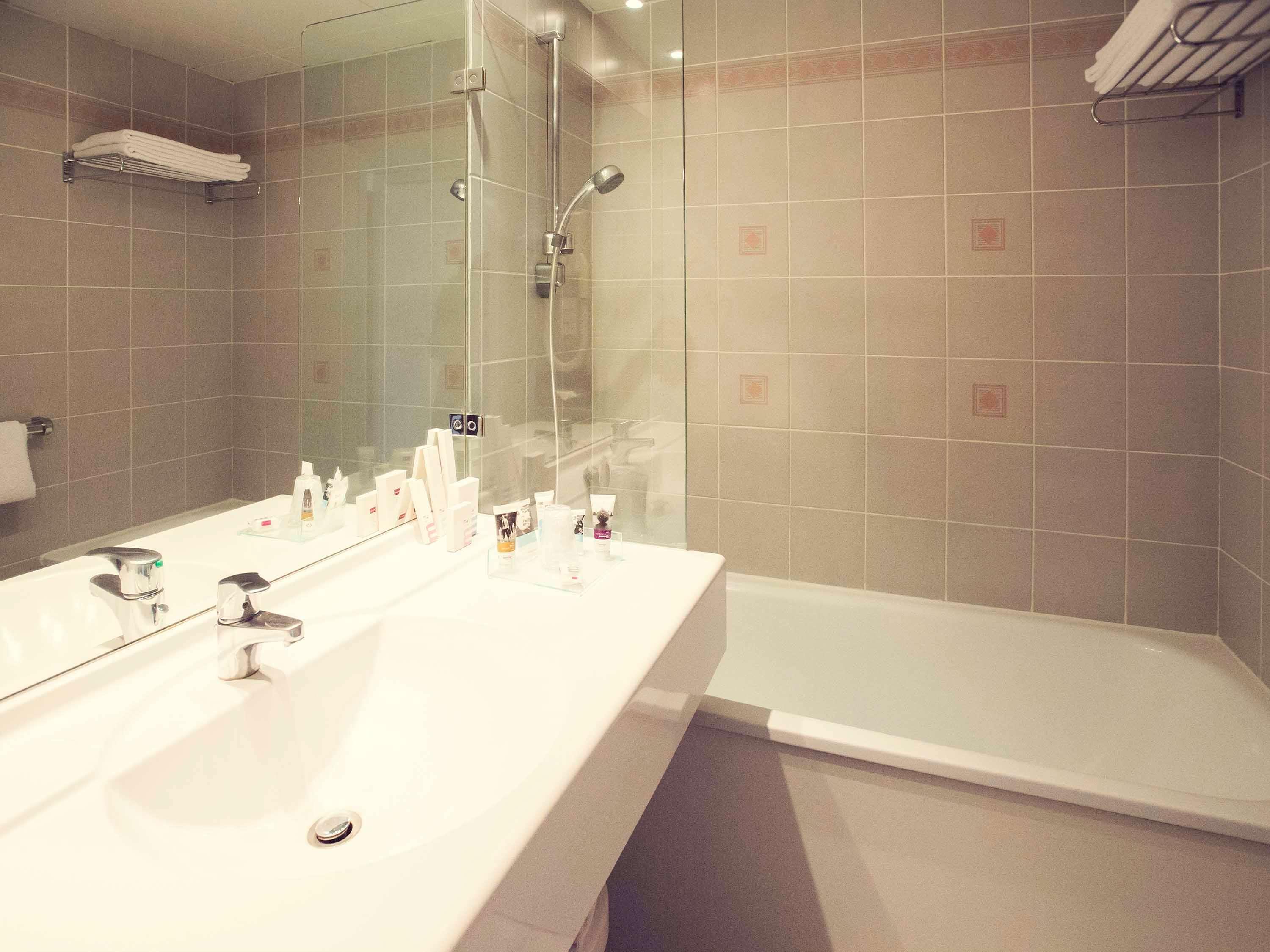 Double Classic Double Bed