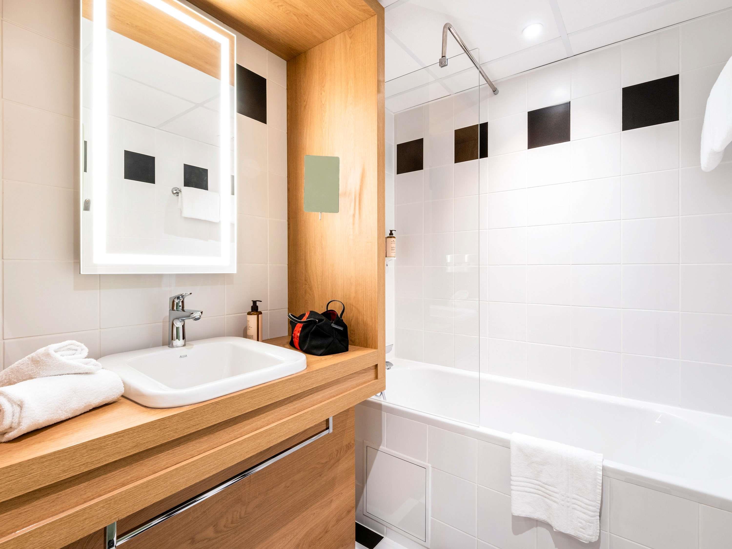 Double Classic Double Bed