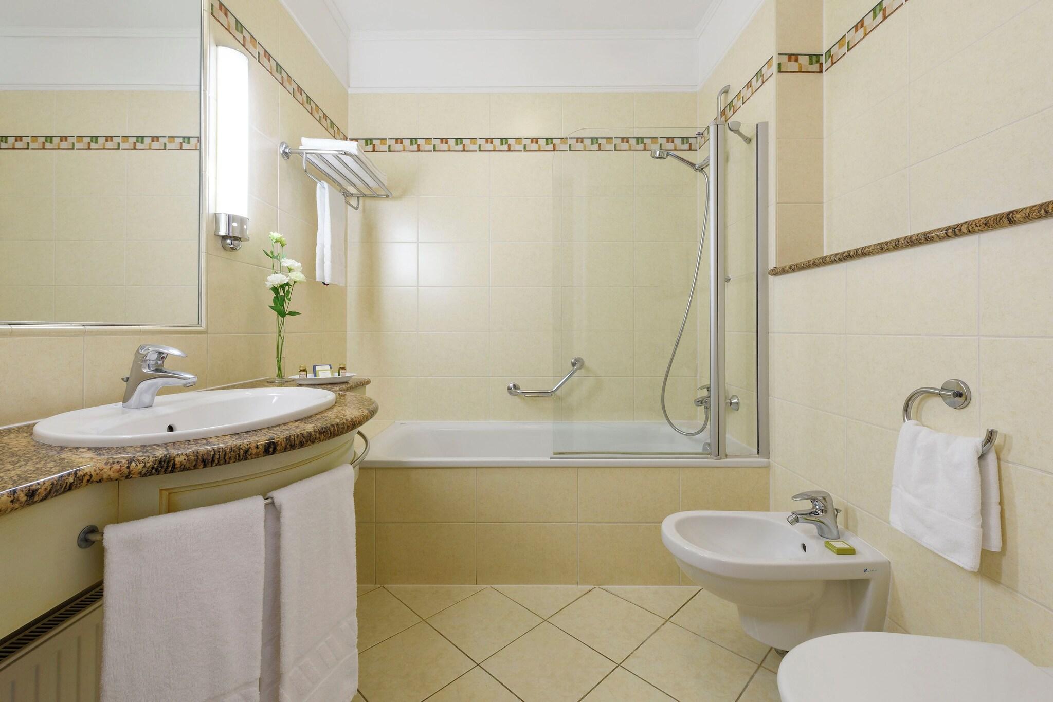 Double Classic King Bed