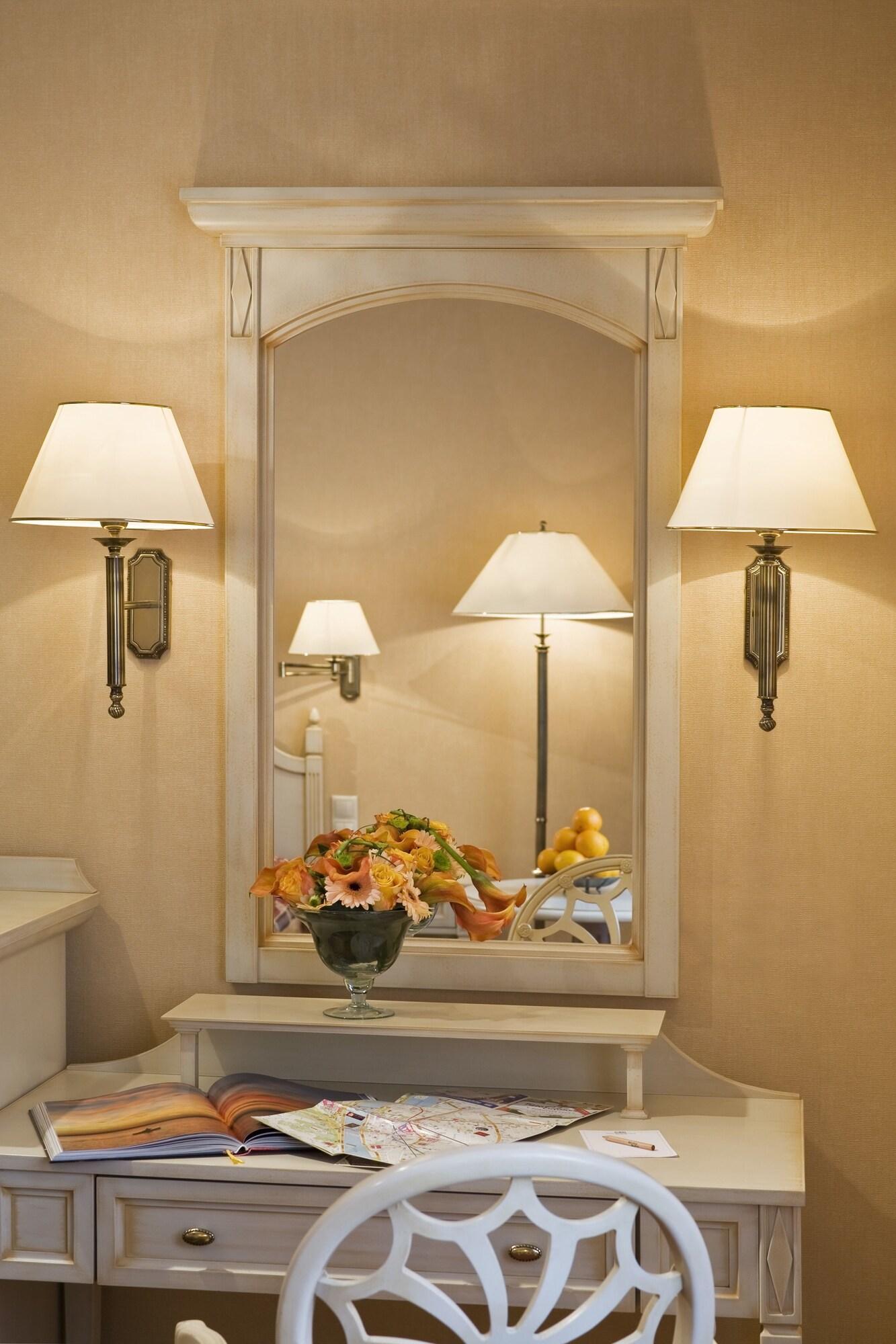 Double Classic King Bed