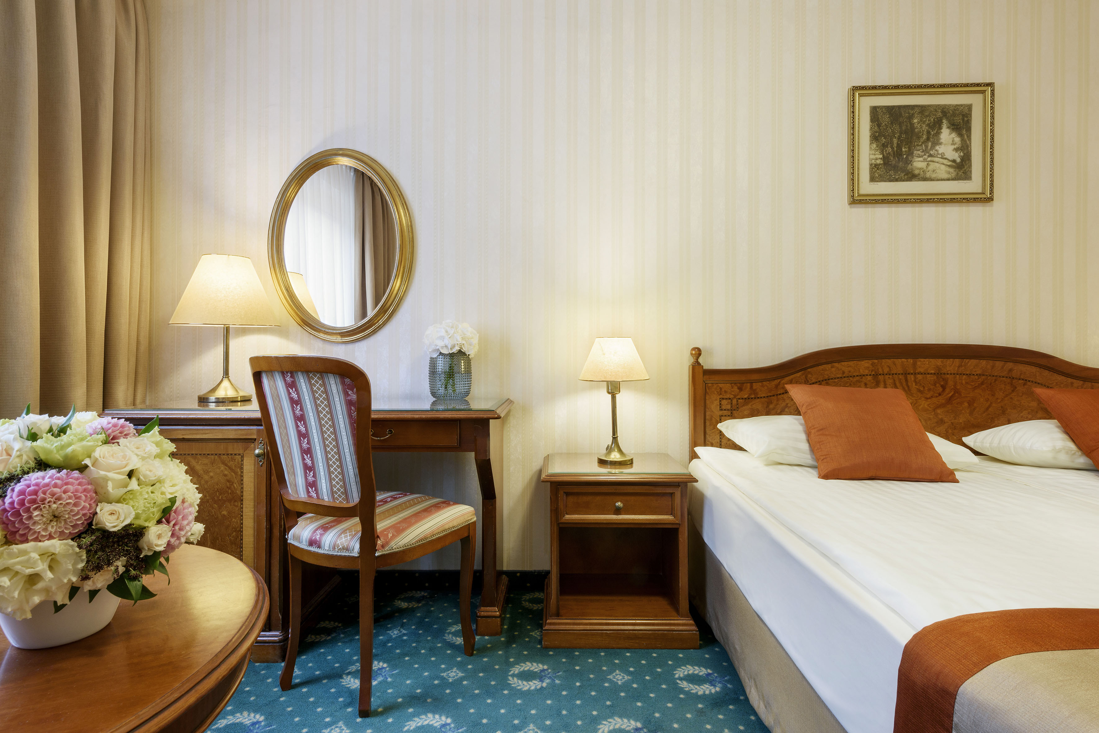 Double or Twin Standard